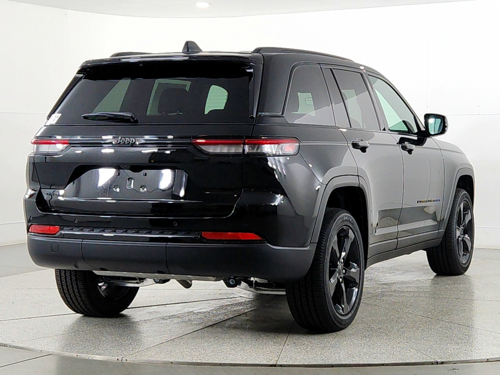 2025 Jeep Grand Cherokee JEEP GRAND CHEROKEE LAREDO 4X4