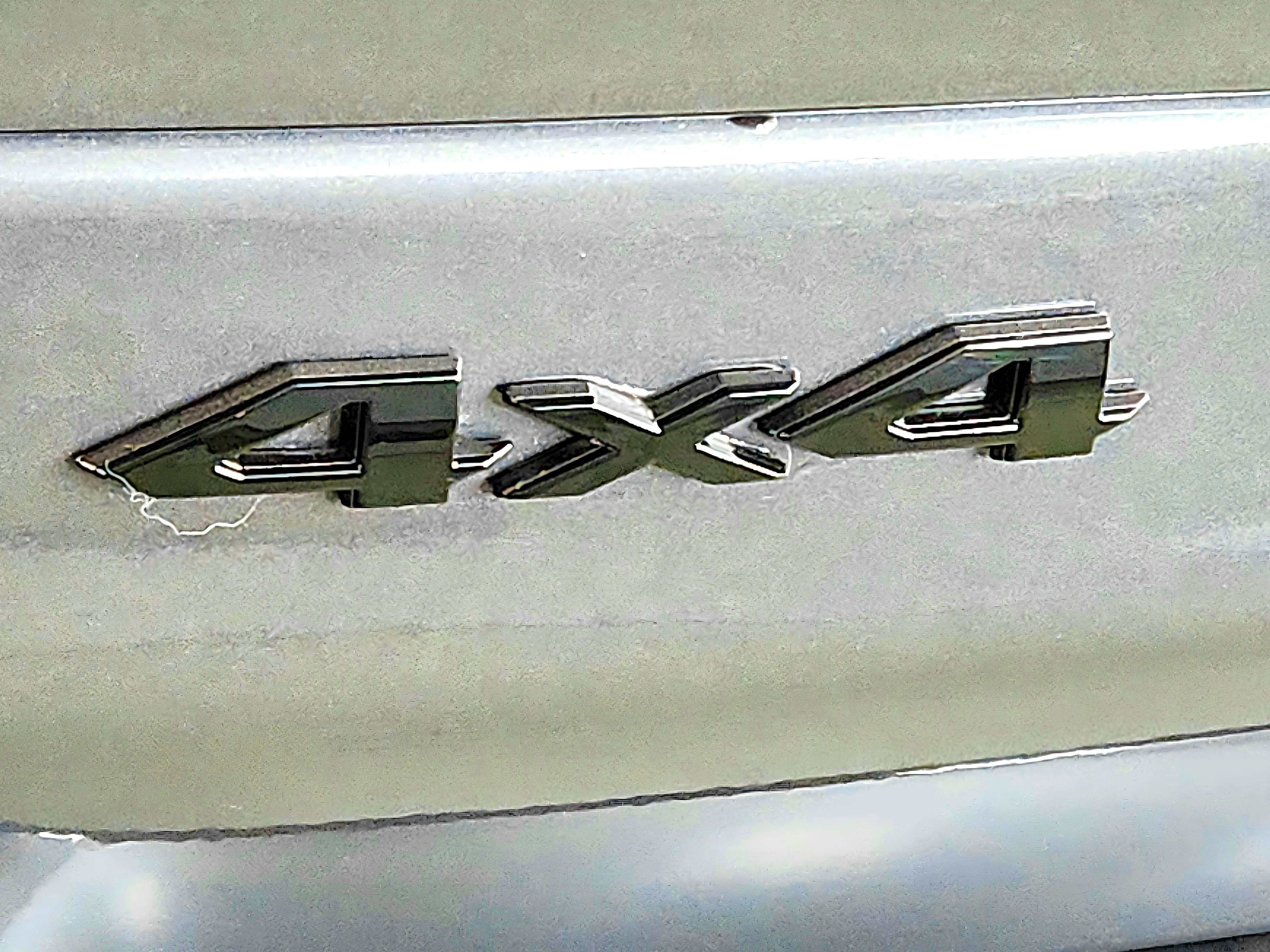 2025 Jeep Grand Cherokee JEEP GRAND CHEROKEE LAREDO 4X4