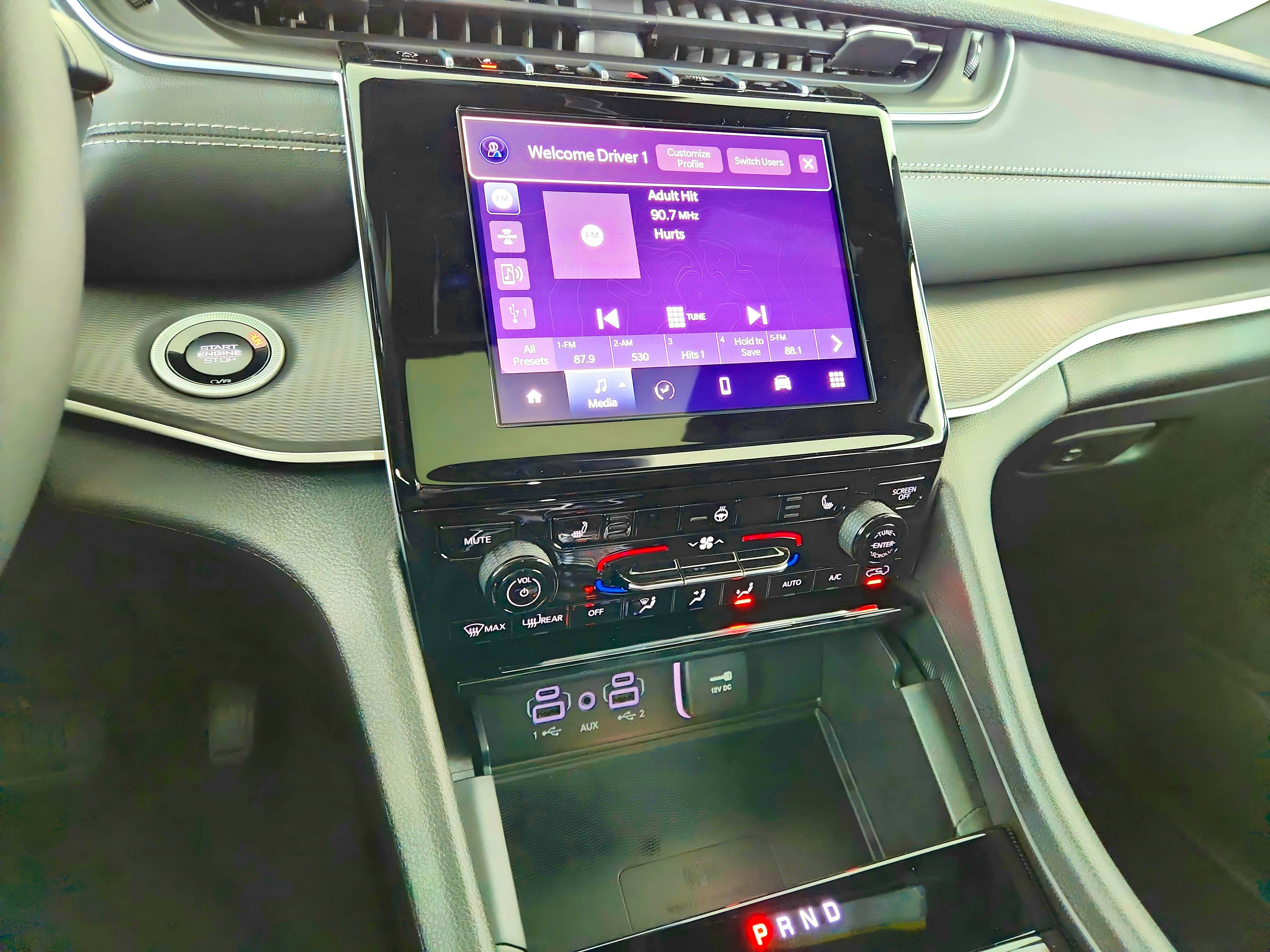 2025 Jeep Grand Cherokee JEEP GRAND CHEROKEE LAREDO 4X4