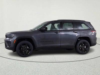 2025 Jeep Grand Cherokee JEEP GRAND CHEROKEE LAREDO 4X4
