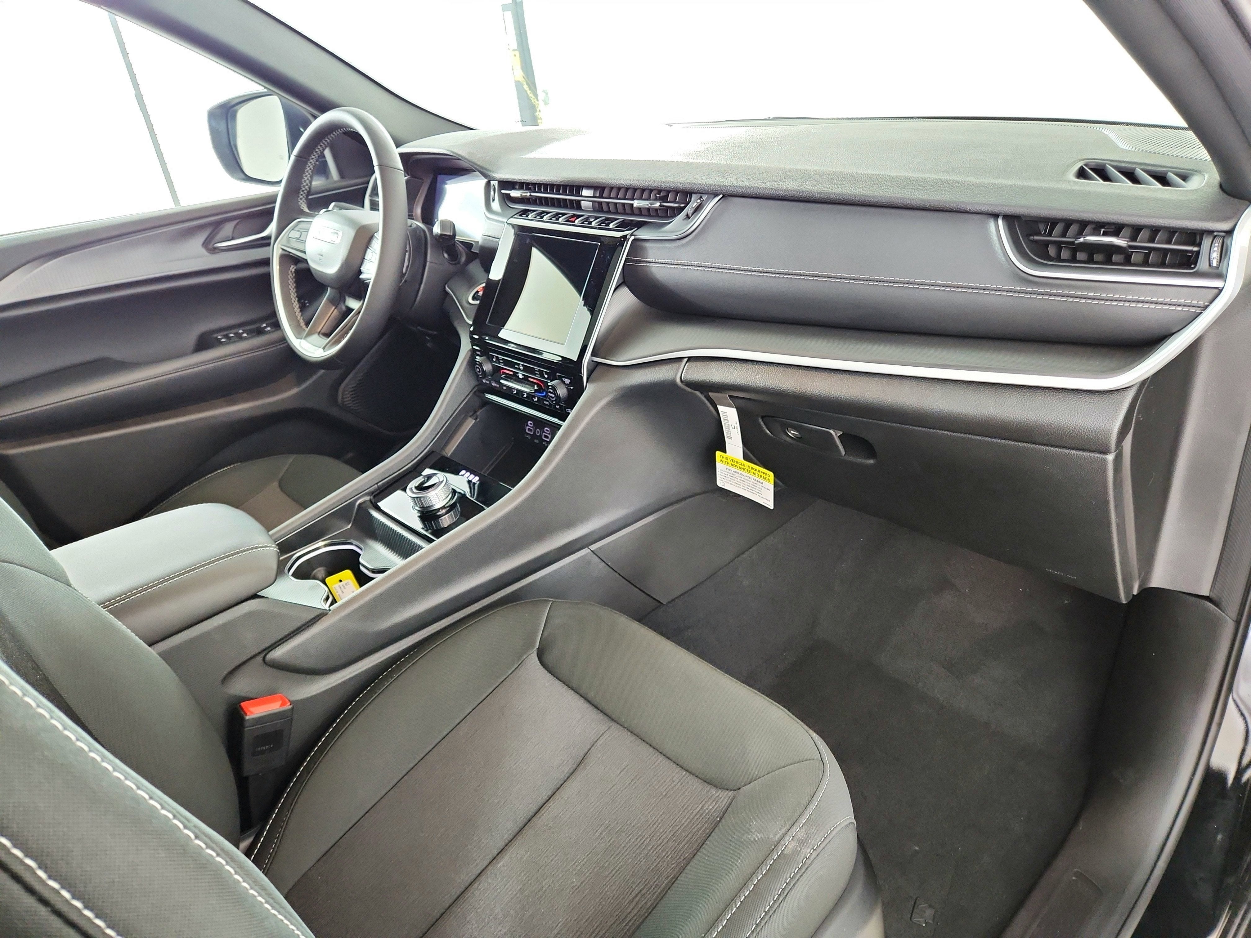 2026 Jeep Grand Cherokee JEEP GRAND CHEROKEE LAREDO 4X4