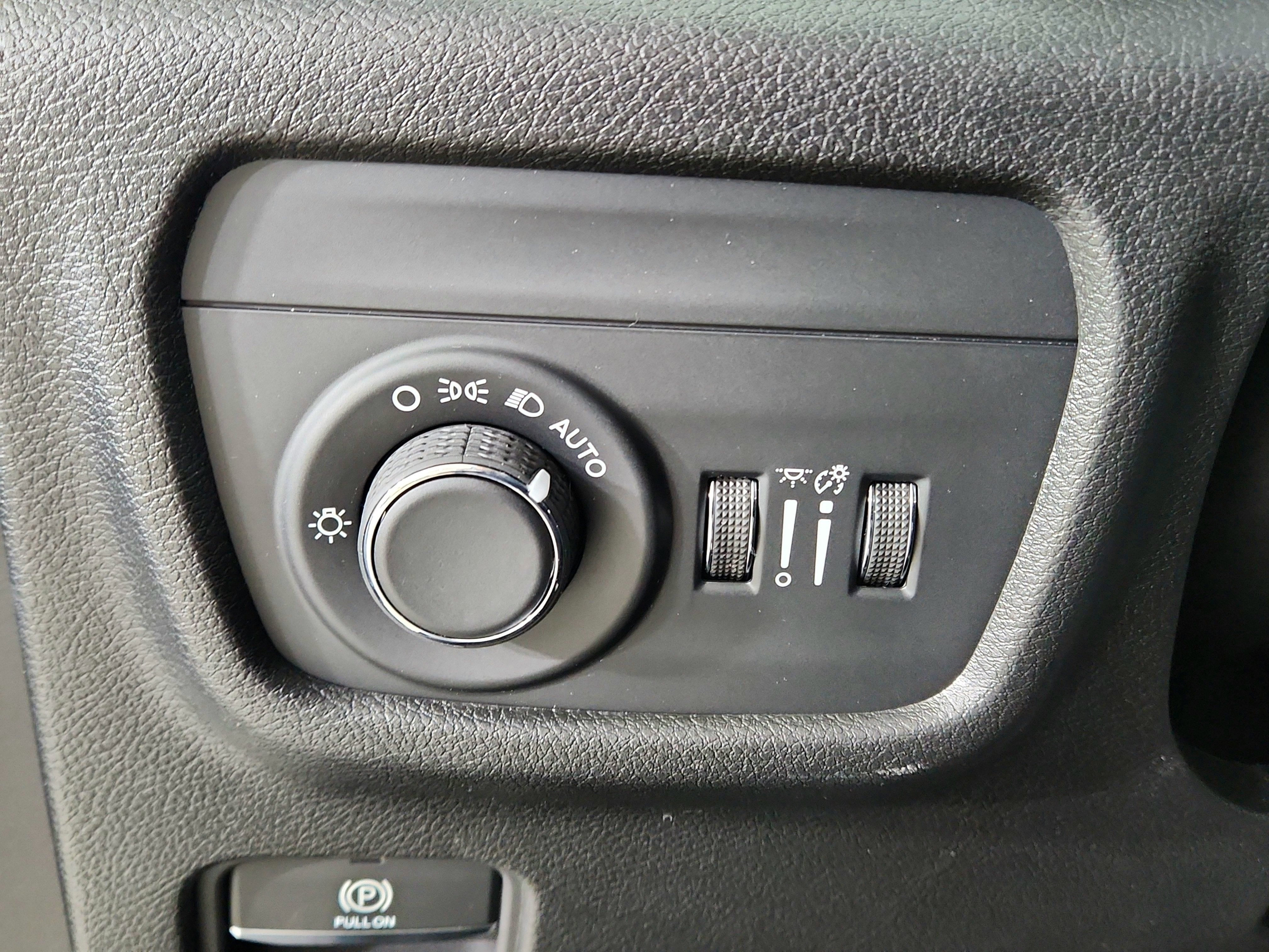 2026 Jeep Grand Cherokee JEEP GRAND CHEROKEE LAREDO 4X4