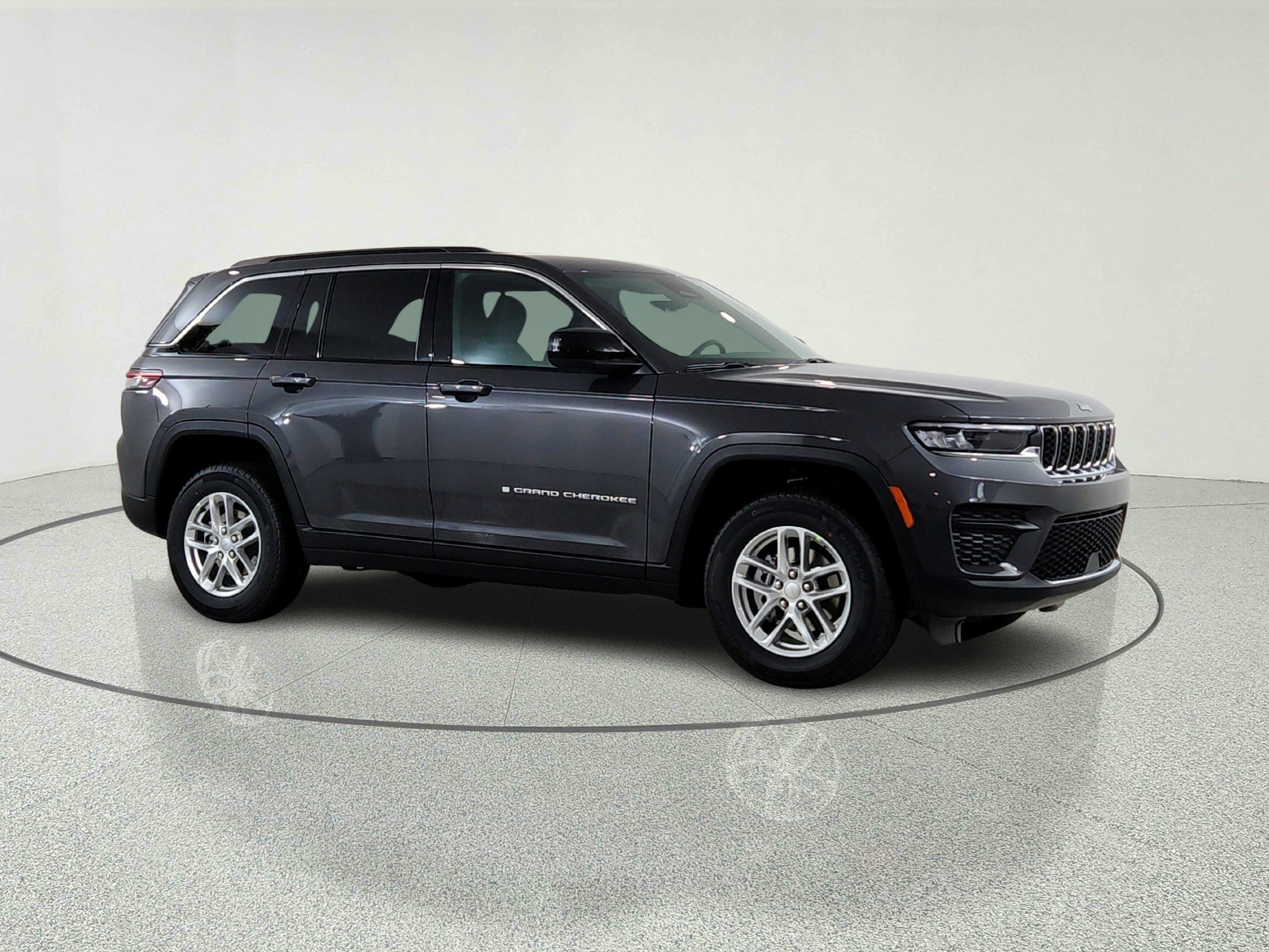 2026 Jeep Grand Cherokee JEEP GRAND CHEROKEE LAREDO 4X4