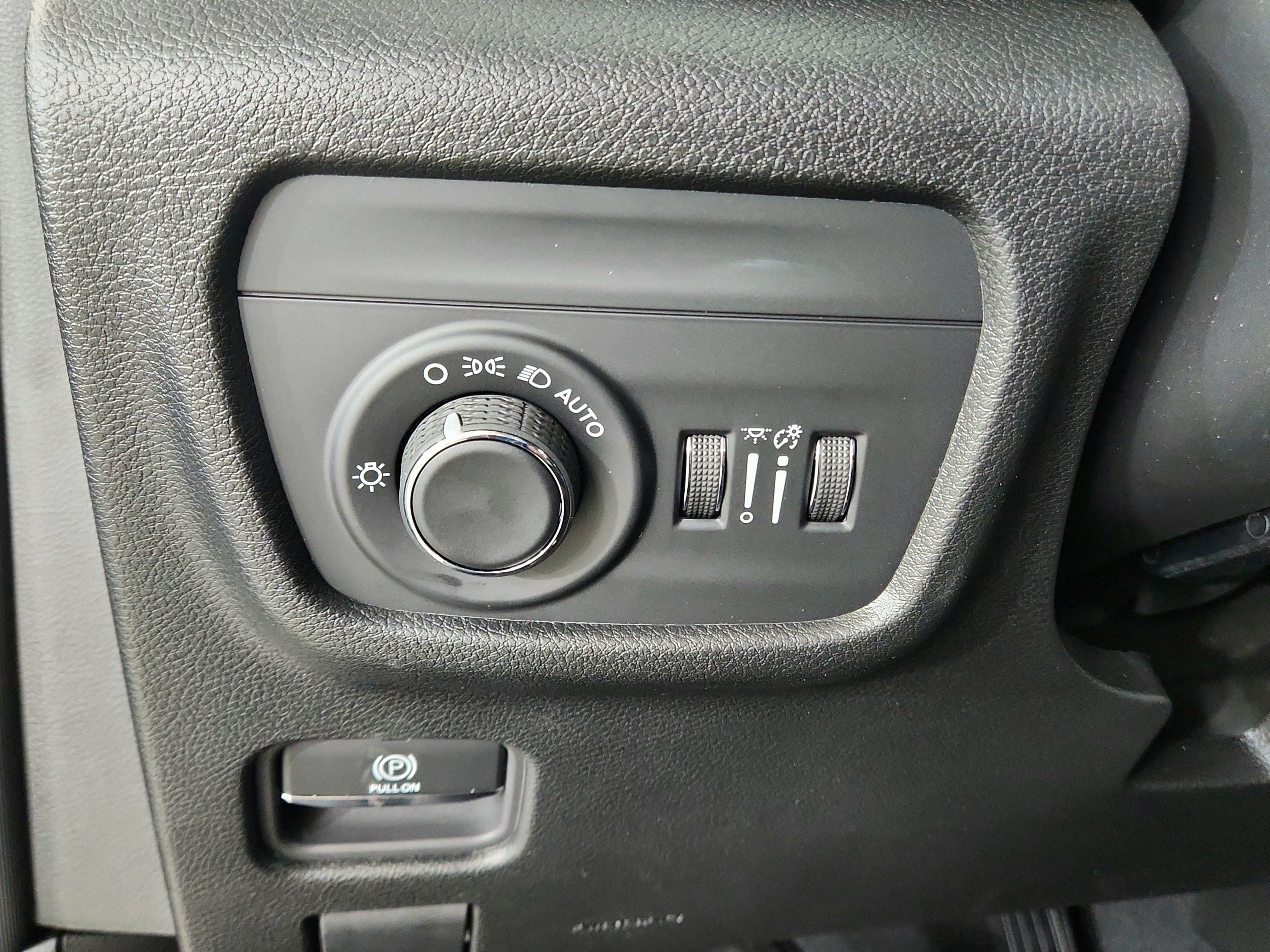 2026 Jeep Grand Cherokee JEEP GRAND CHEROKEE LAREDO 4X4