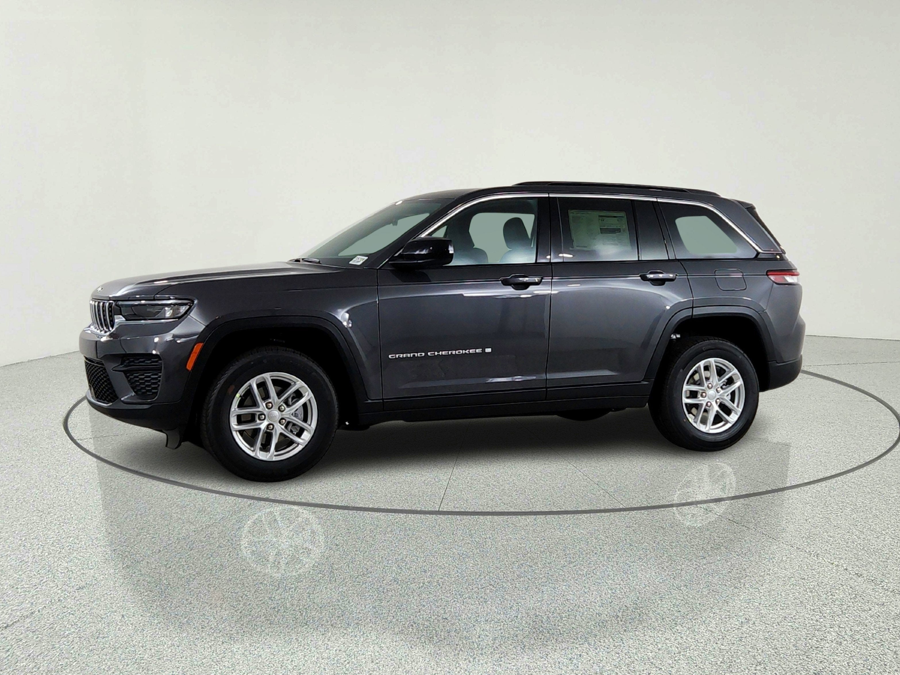 2026 Jeep Grand Cherokee JEEP GRAND CHEROKEE LAREDO 4X4
