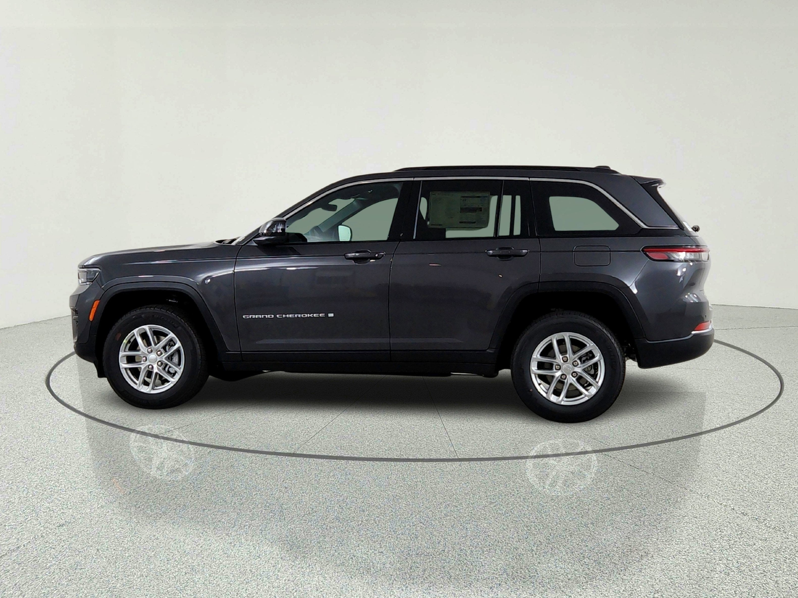 2026 Jeep Grand Cherokee JEEP GRAND CHEROKEE LAREDO 4X4