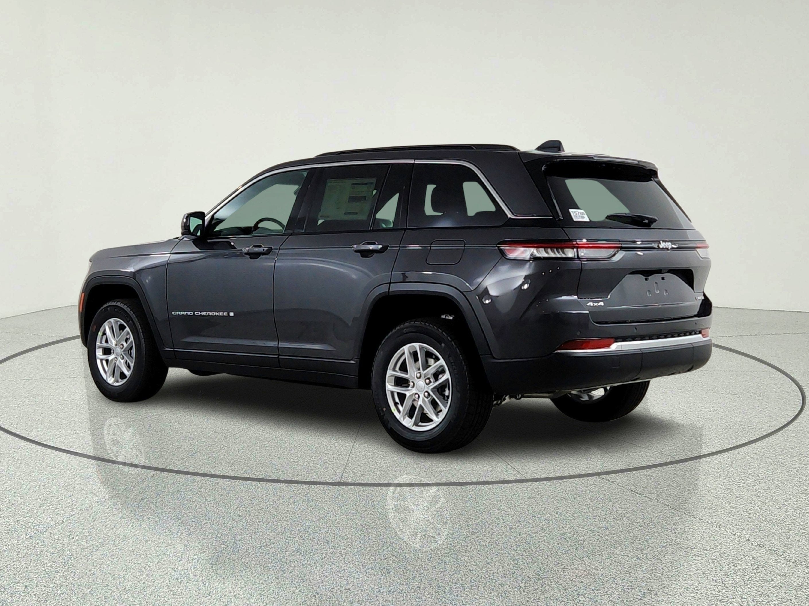 2026 Jeep Grand Cherokee JEEP GRAND CHEROKEE LAREDO 4X4