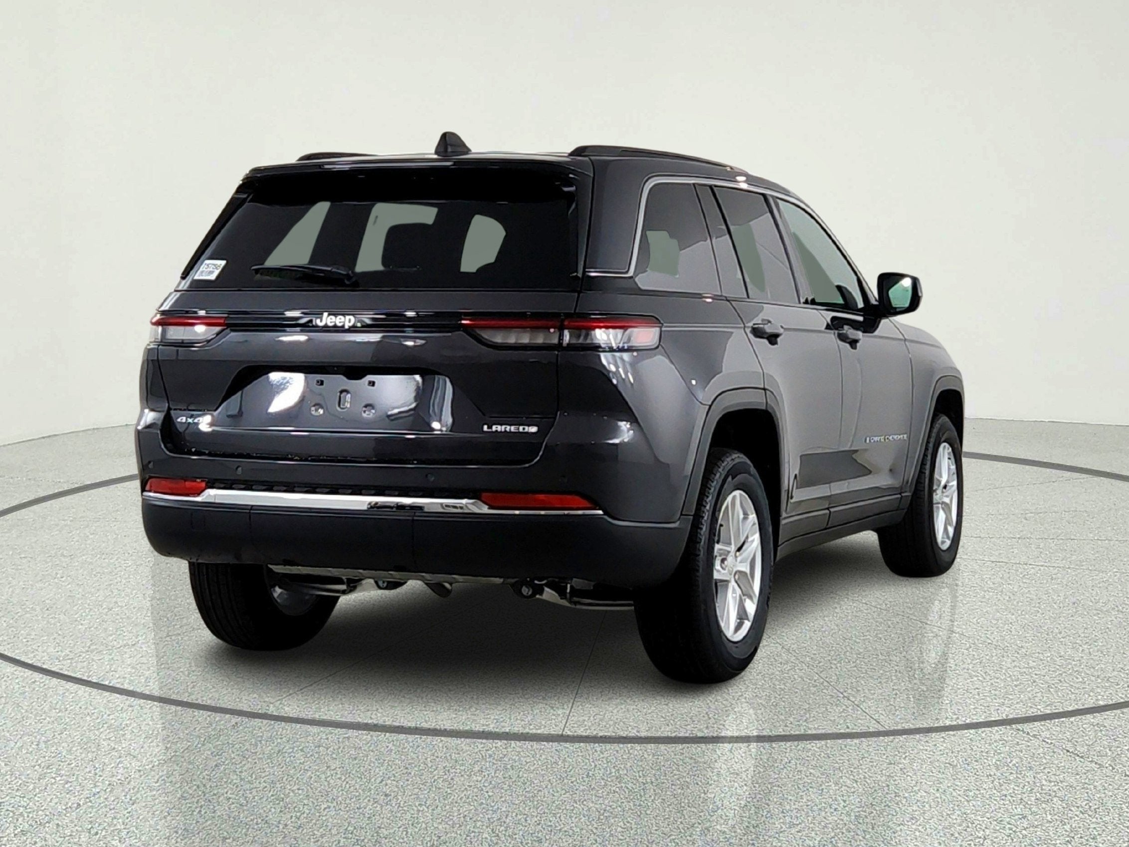 2026 Jeep Grand Cherokee JEEP GRAND CHEROKEE LAREDO 4X4