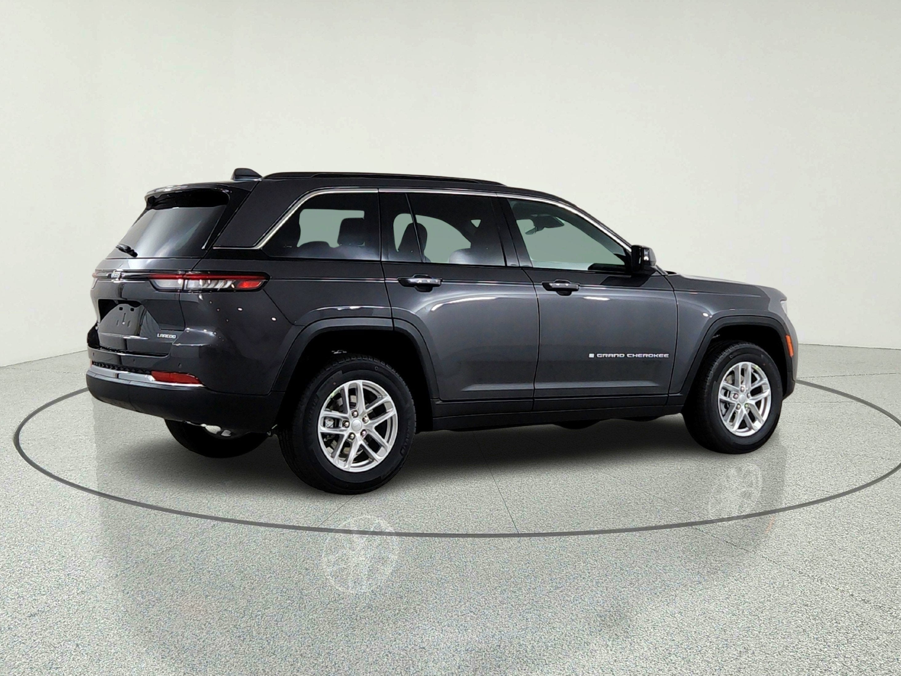 2026 Jeep Grand Cherokee JEEP GRAND CHEROKEE LAREDO 4X4