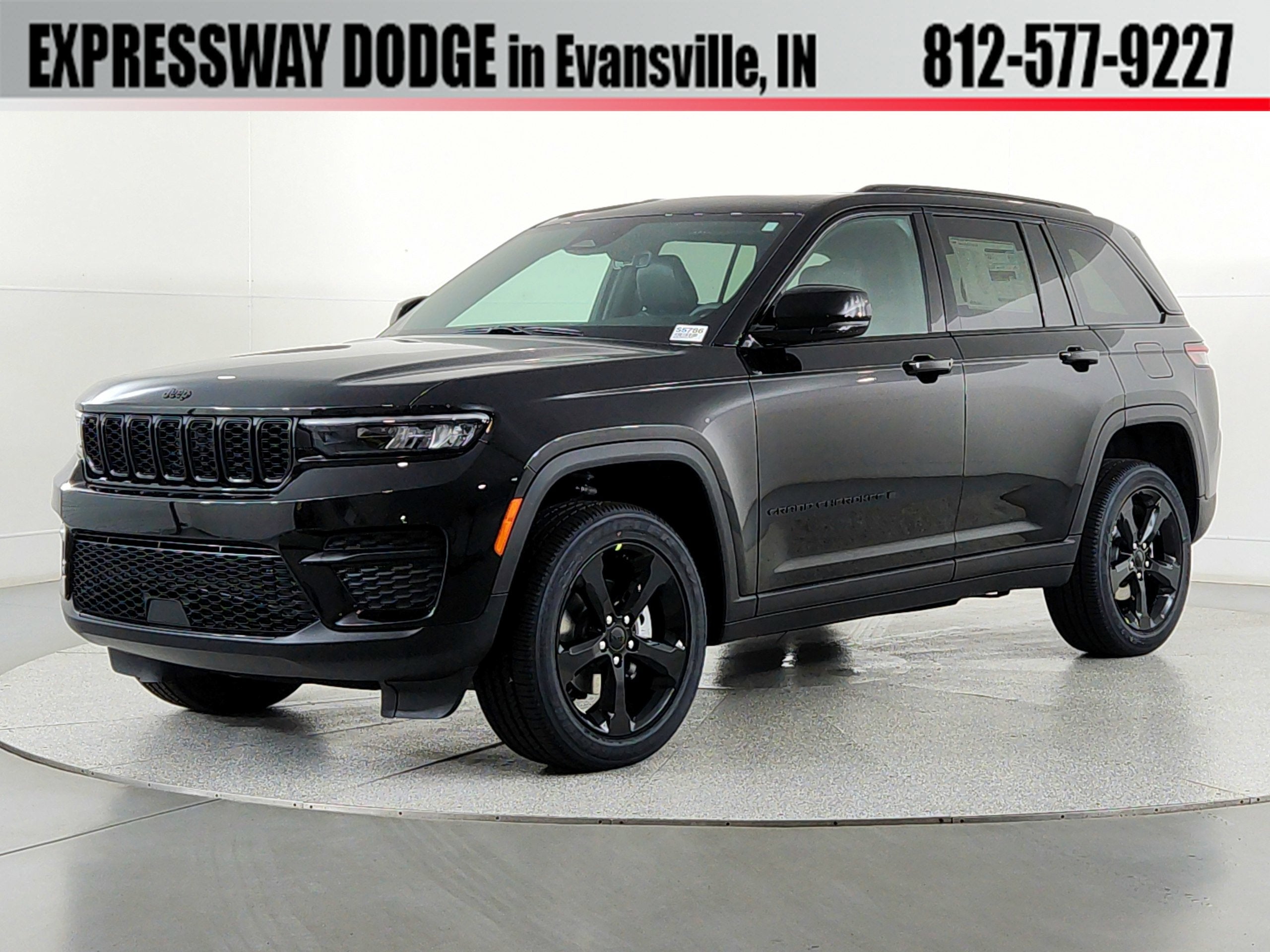 2025 Jeep Grand Cherokee JEEP GRAND CHEROKEE LAREDO 4X4