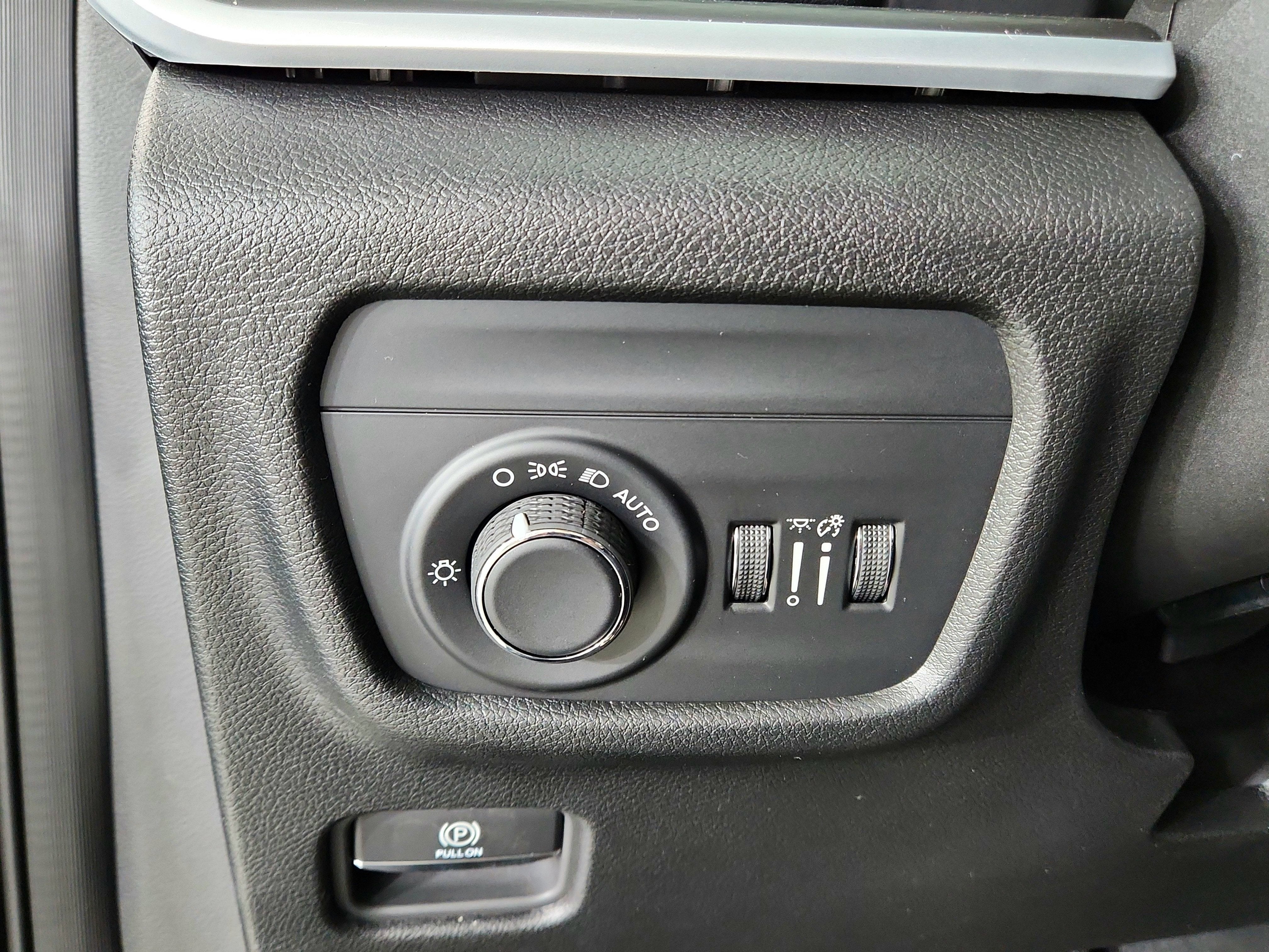 2025 Jeep Grand Cherokee JEEP GRAND CHEROKEE LAREDO 4X4