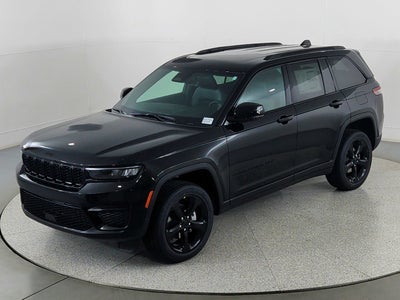 2025 Jeep Grand Cherokee JEEP GRAND CHEROKEE LAREDO 4X4