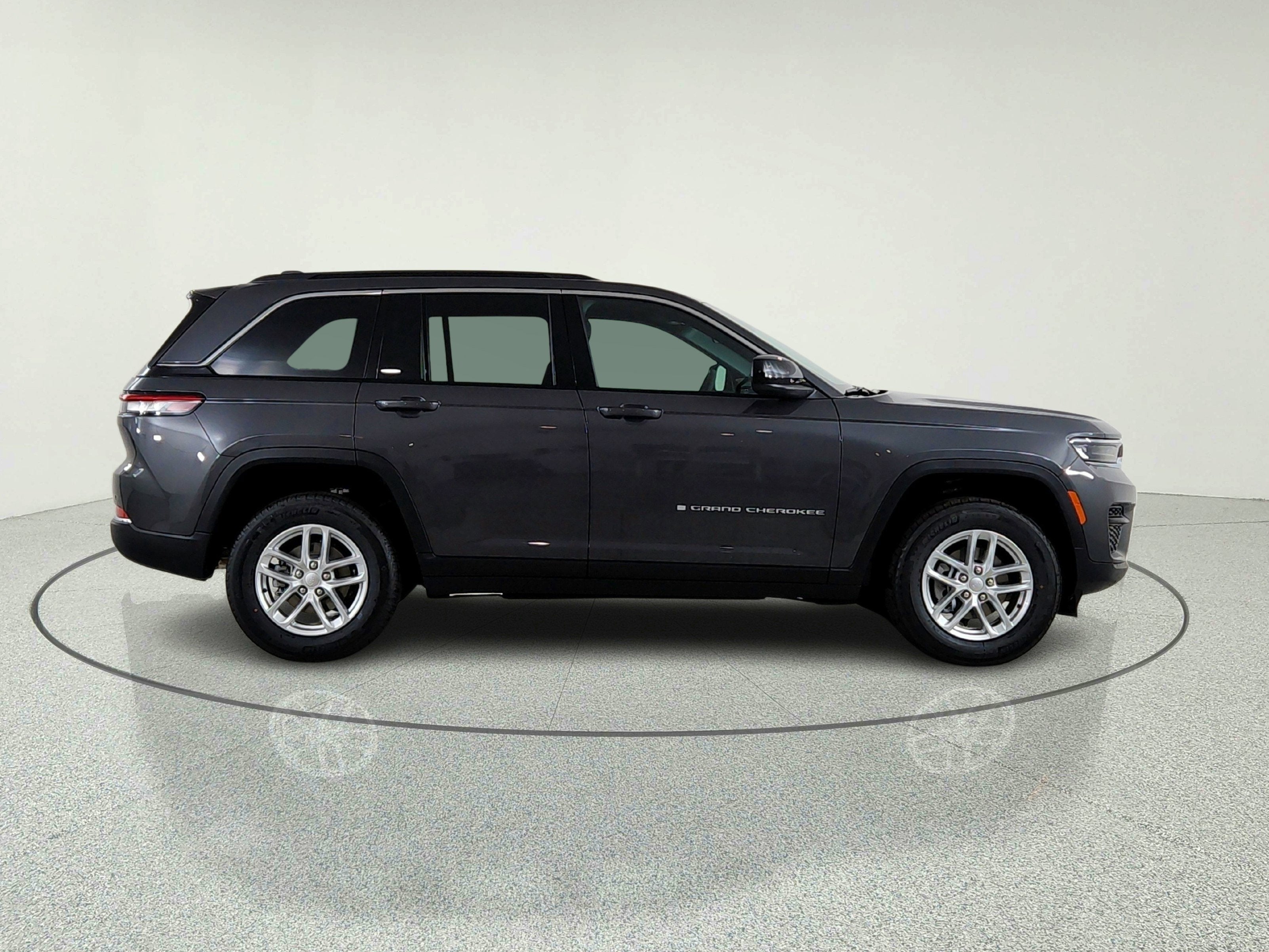 2026 Jeep Grand Cherokee JEEP GRAND CHEROKEE LAREDO 4X4