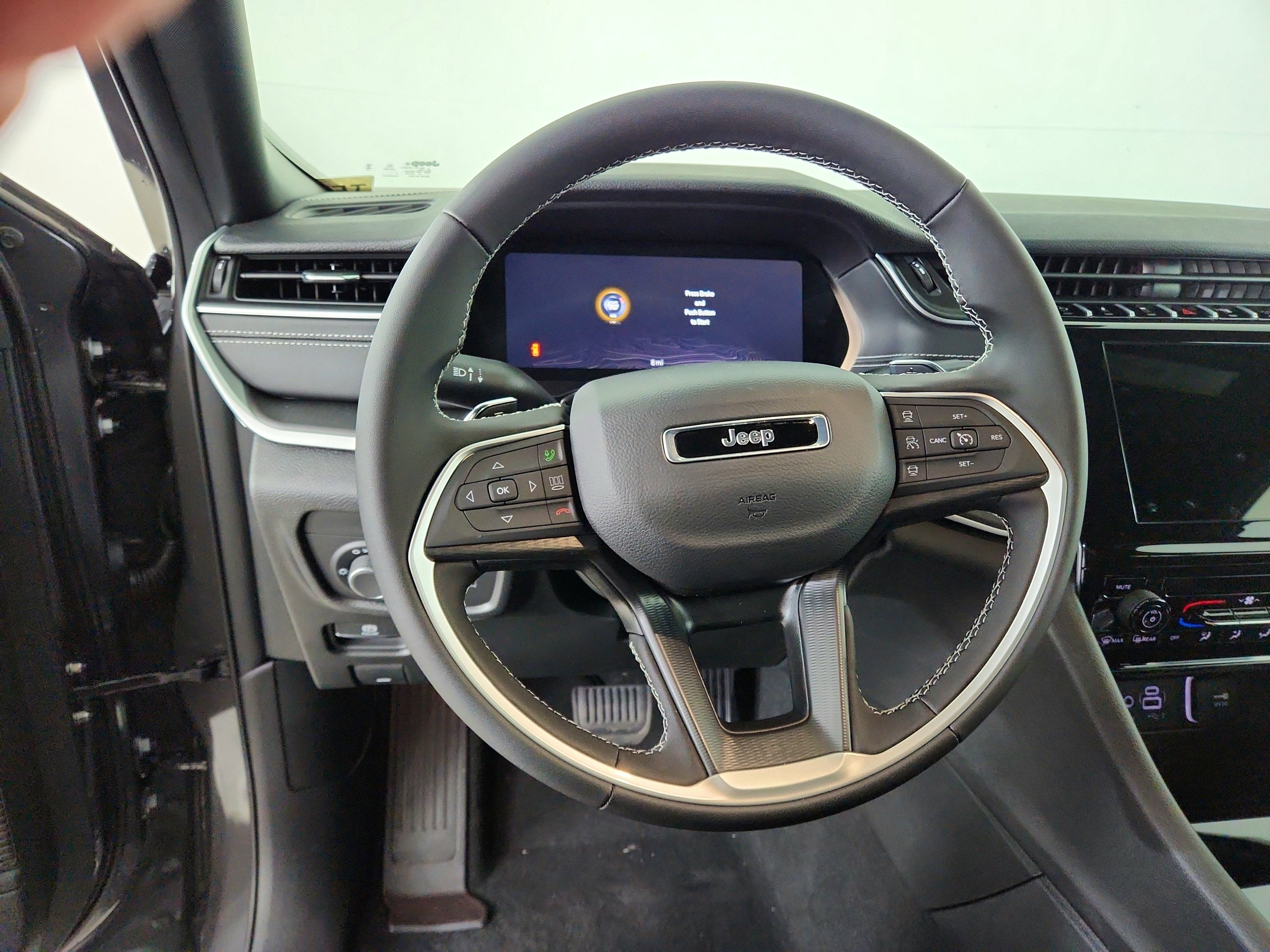 2026 Jeep Grand Cherokee JEEP GRAND CHEROKEE LAREDO 4X4
