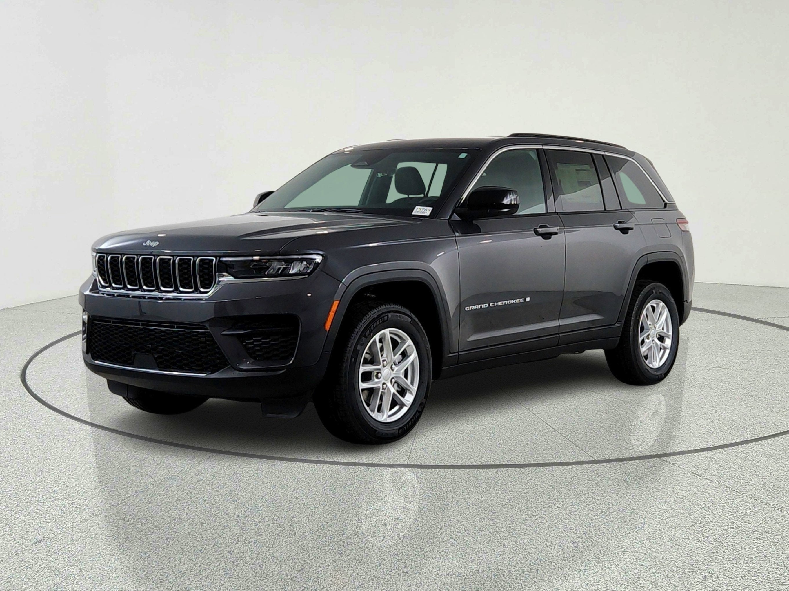 2026 Jeep Grand Cherokee JEEP GRAND CHEROKEE LAREDO 4X4