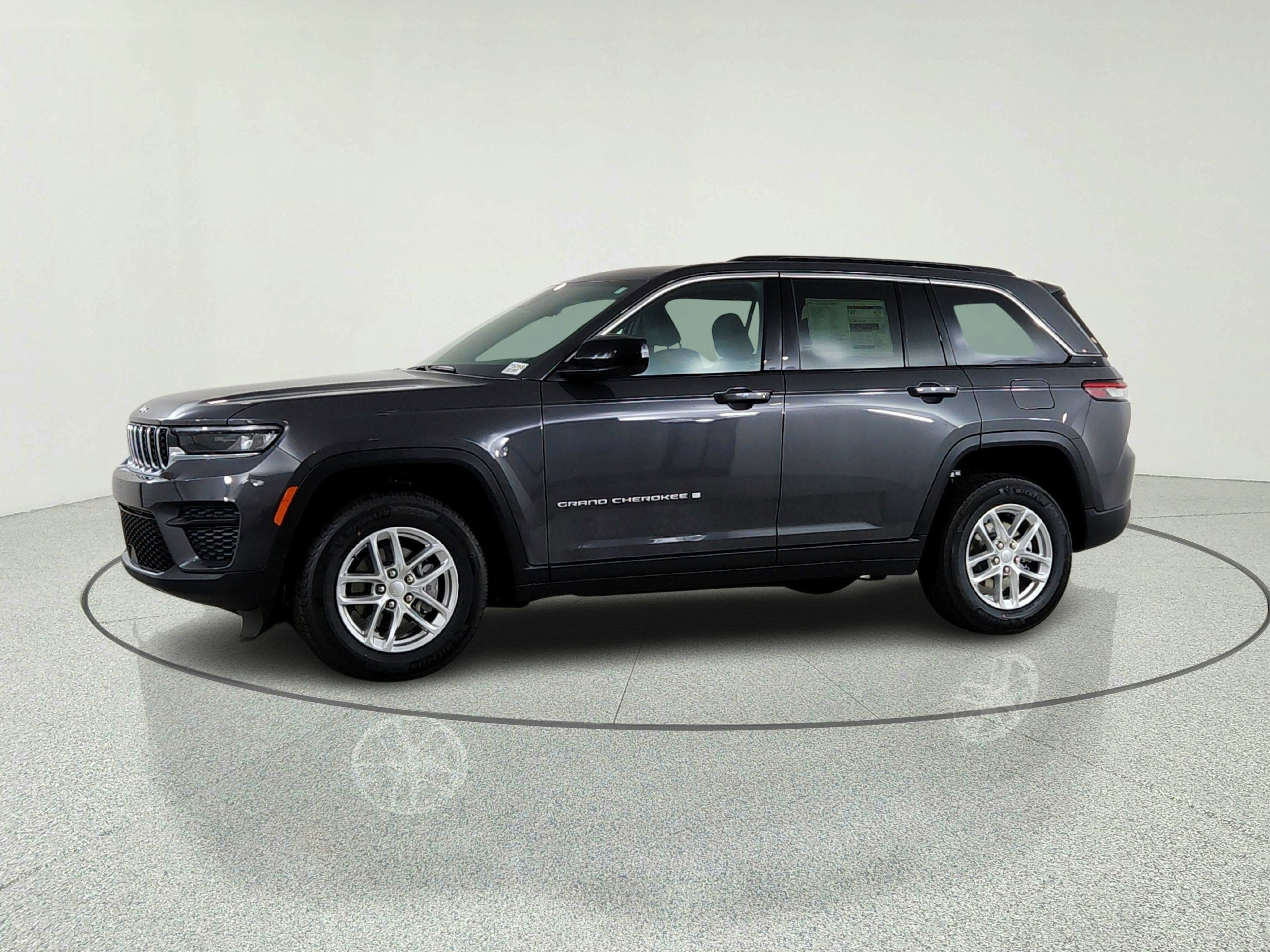 2026 Jeep Grand Cherokee JEEP GRAND CHEROKEE LAREDO 4X4
