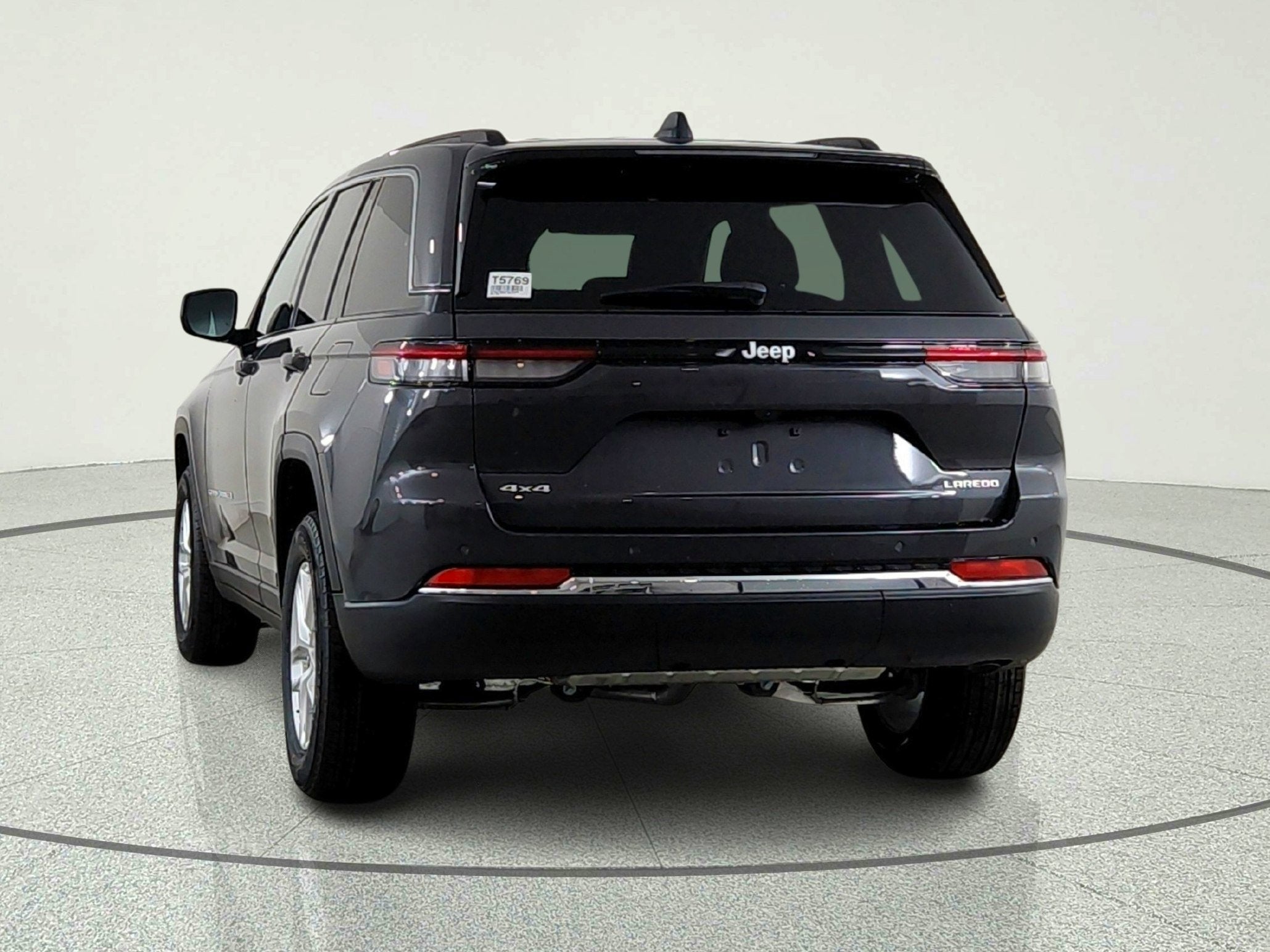 2026 Jeep Grand Cherokee JEEP GRAND CHEROKEE LAREDO 4X4
