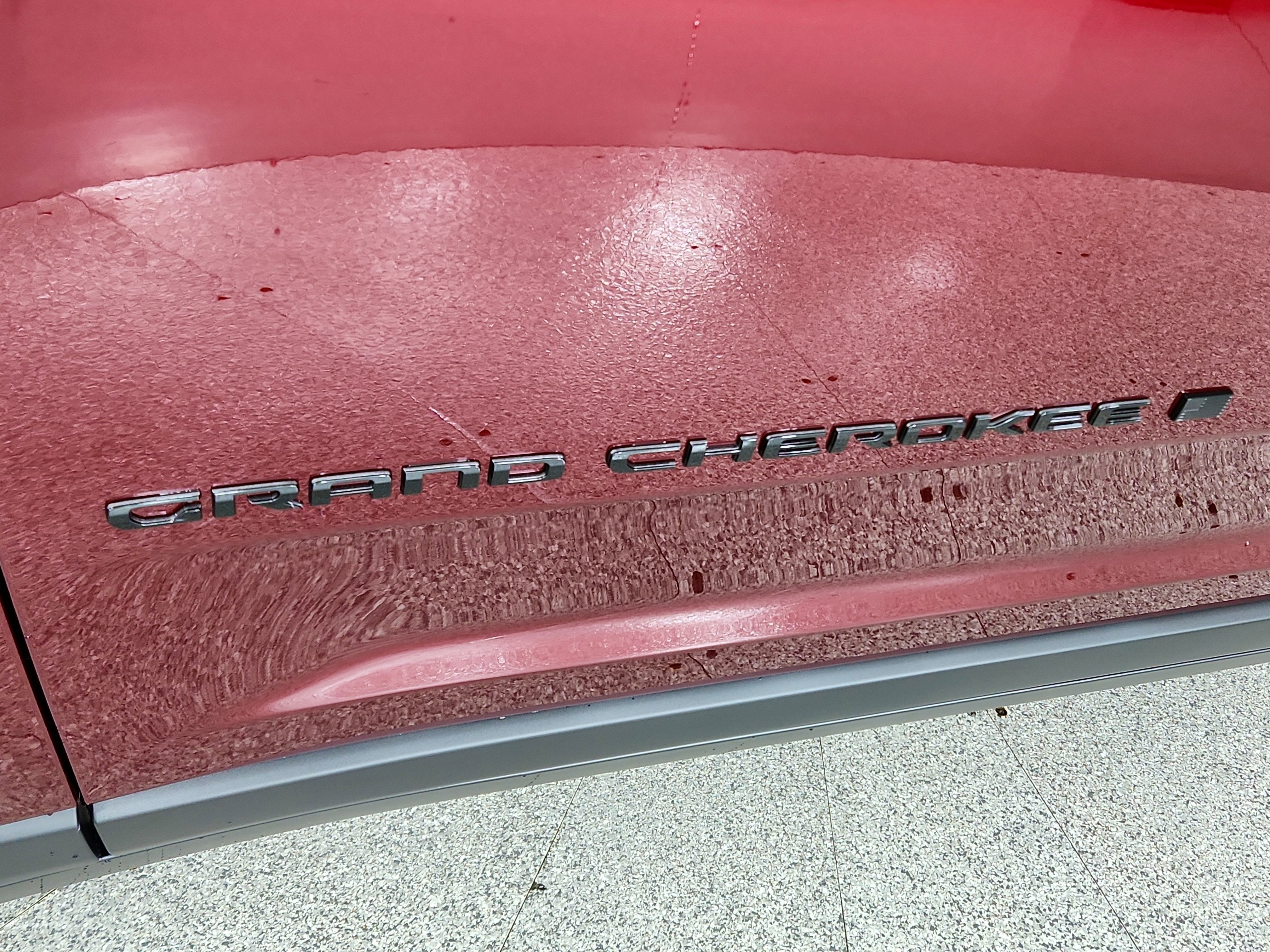 2025 Jeep Grand Cherokee JEEP GRAND CHEROKEE LAREDO 4X4