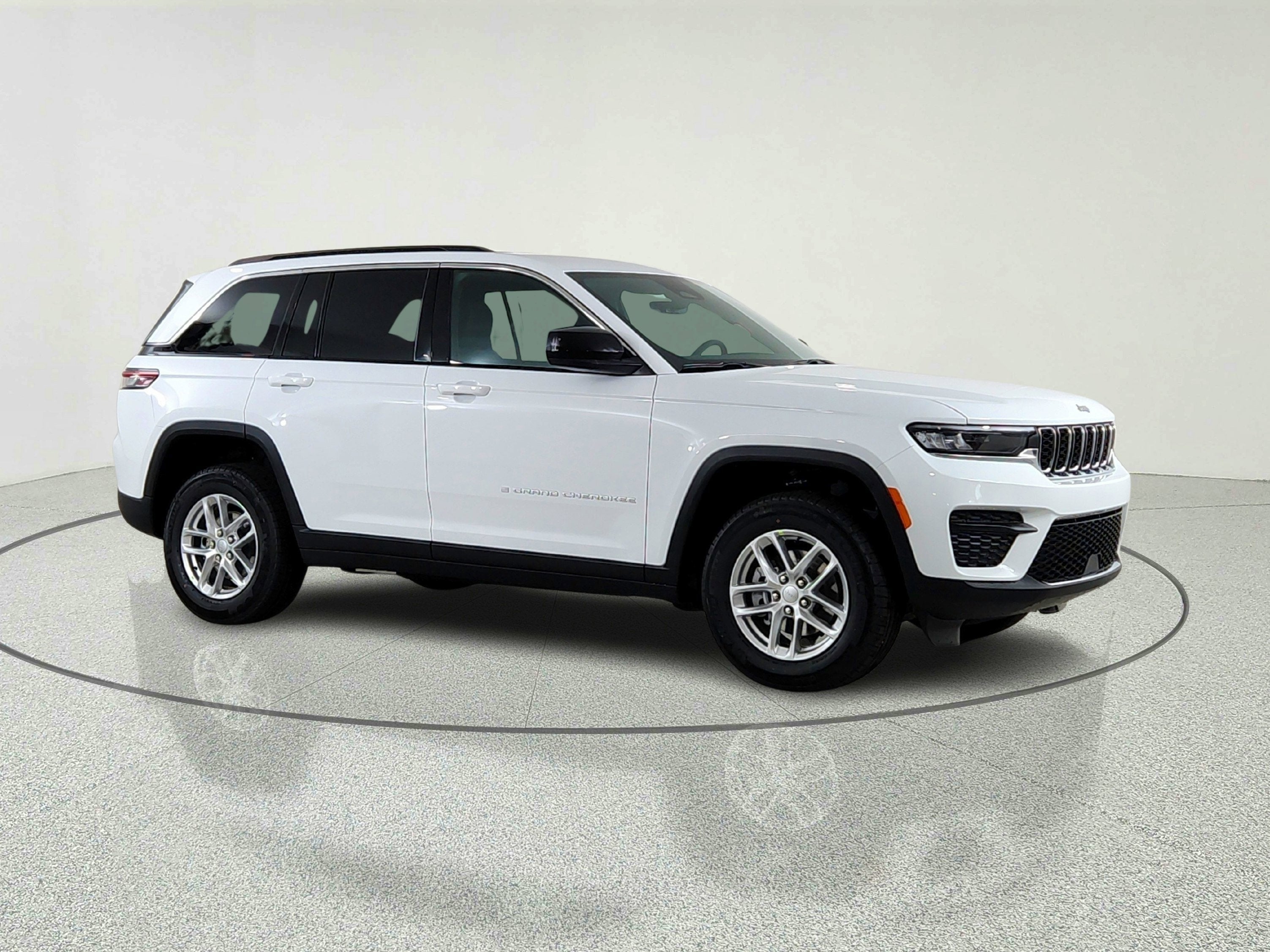 2026 Jeep Grand Cherokee JEEP GRAND CHEROKEE LAREDO 4X4