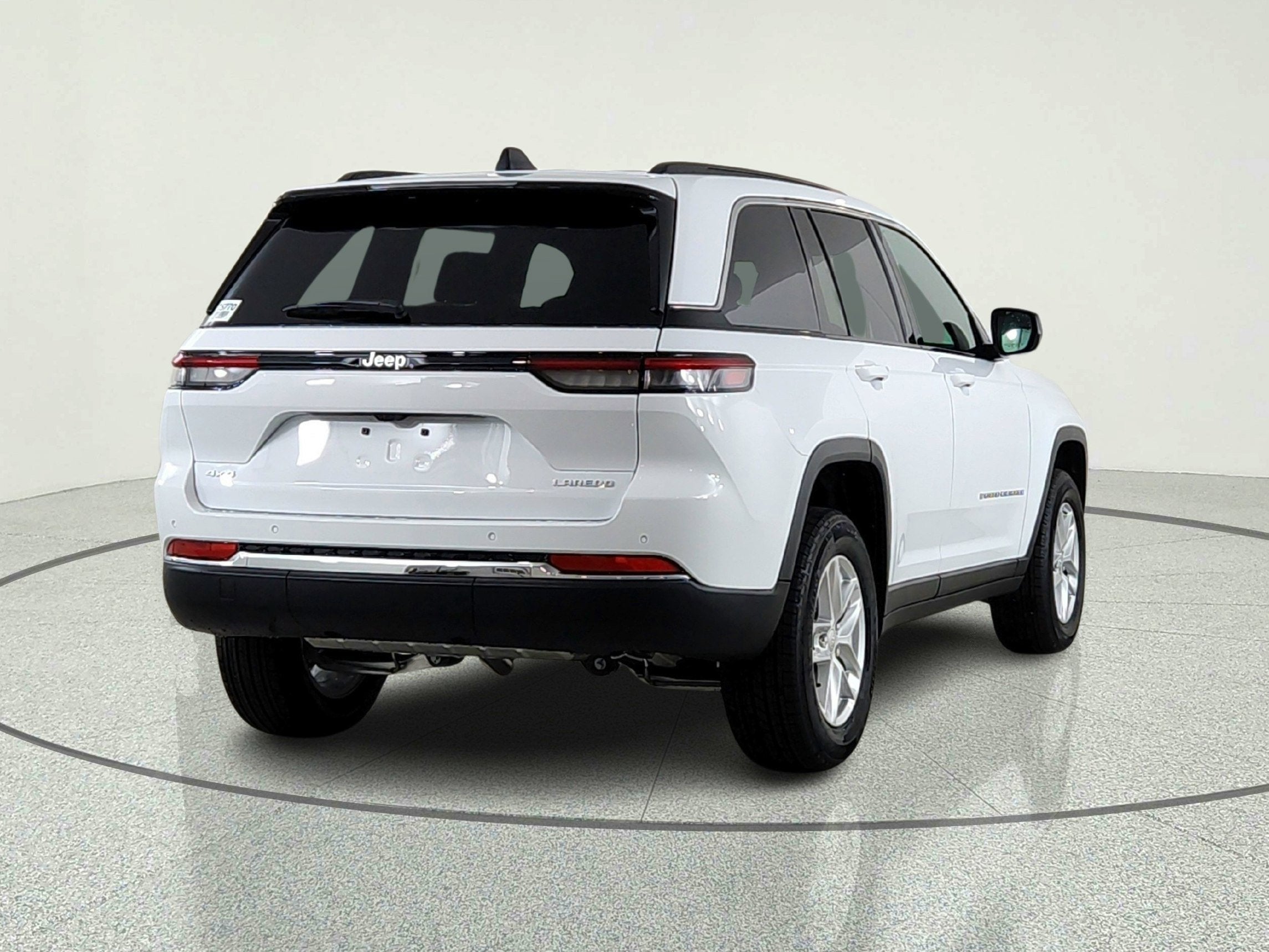 2026 Jeep Grand Cherokee JEEP GRAND CHEROKEE LAREDO 4X4