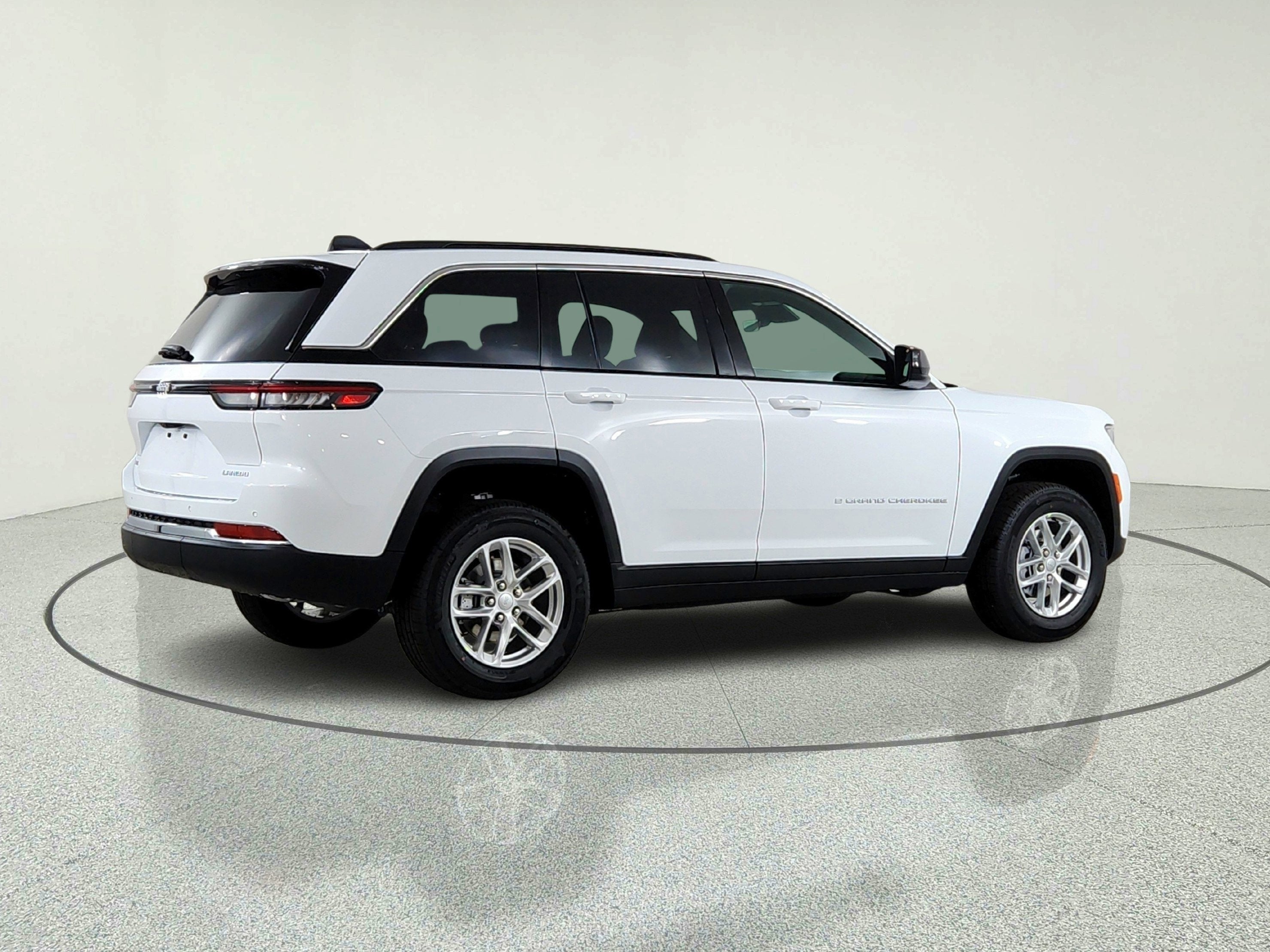 2026 Jeep Grand Cherokee JEEP GRAND CHEROKEE LAREDO 4X4
