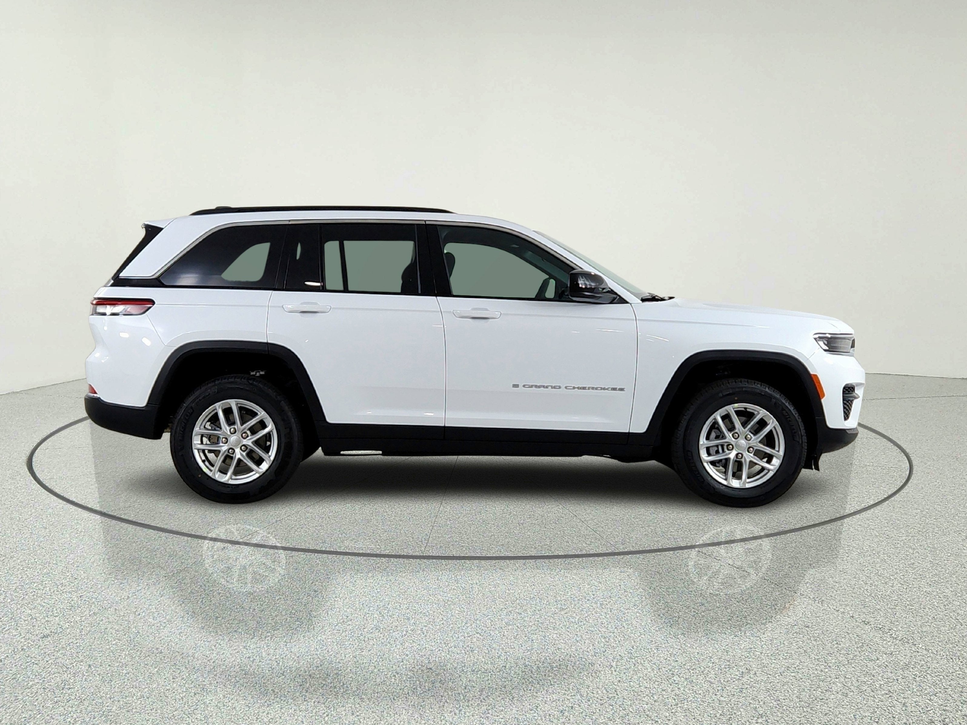 2026 Jeep Grand Cherokee JEEP GRAND CHEROKEE LAREDO 4X4