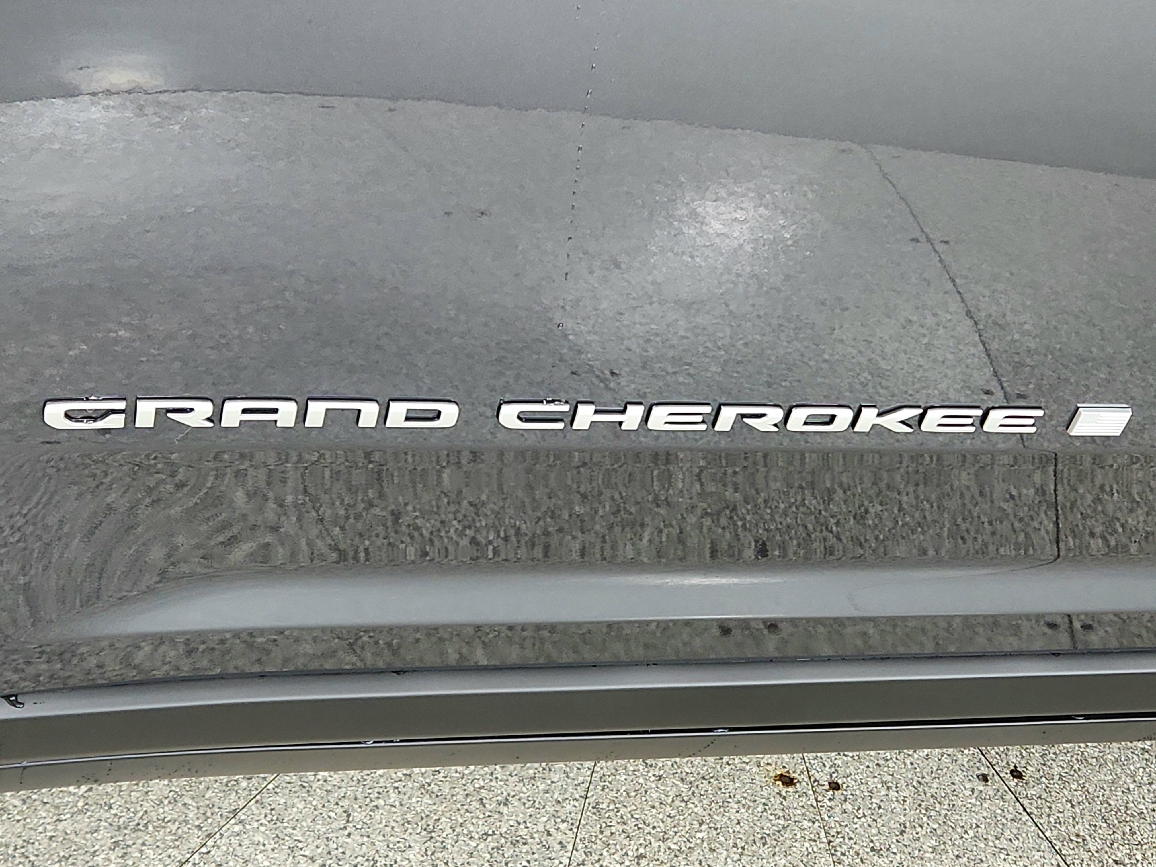 2026 Jeep Grand Cherokee JEEP GRAND CHEROKEE LAREDO 4X4