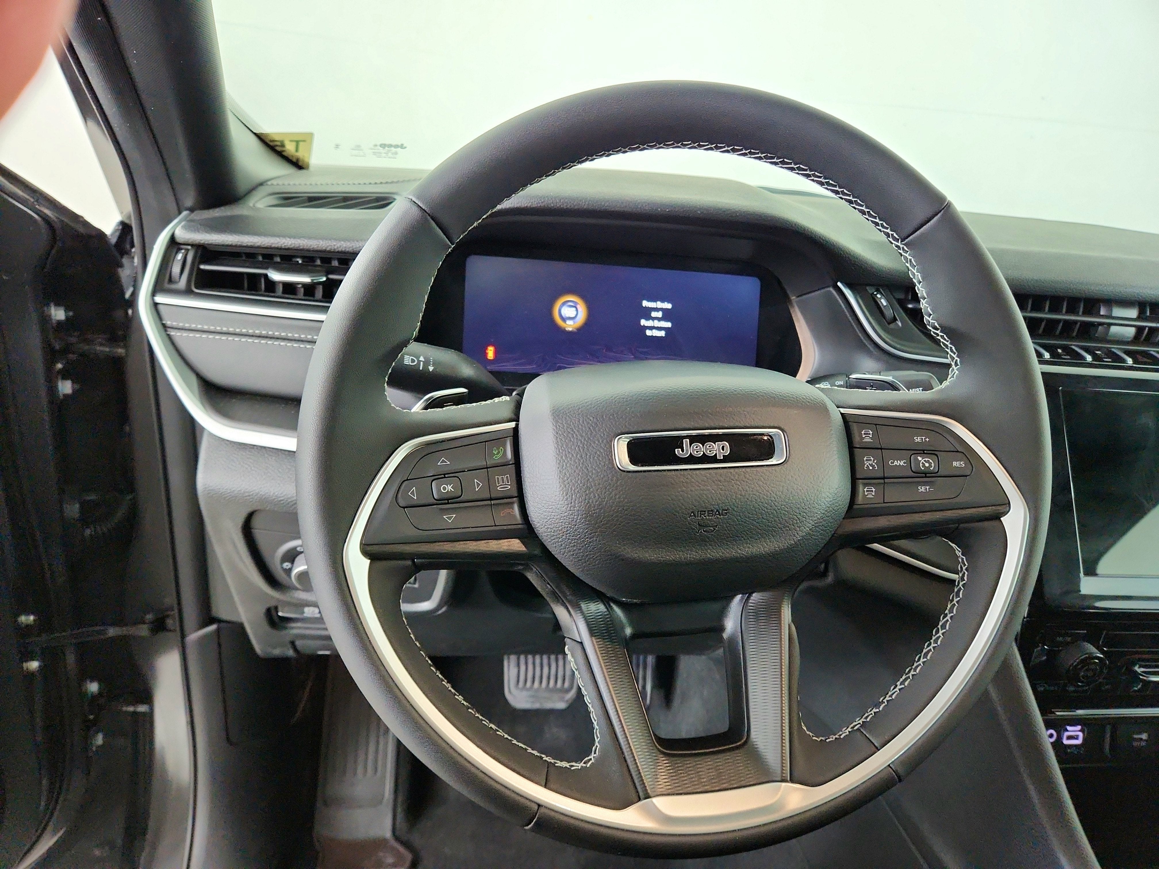 2026 Jeep Grand Cherokee JEEP GRAND CHEROKEE LAREDO 4X4