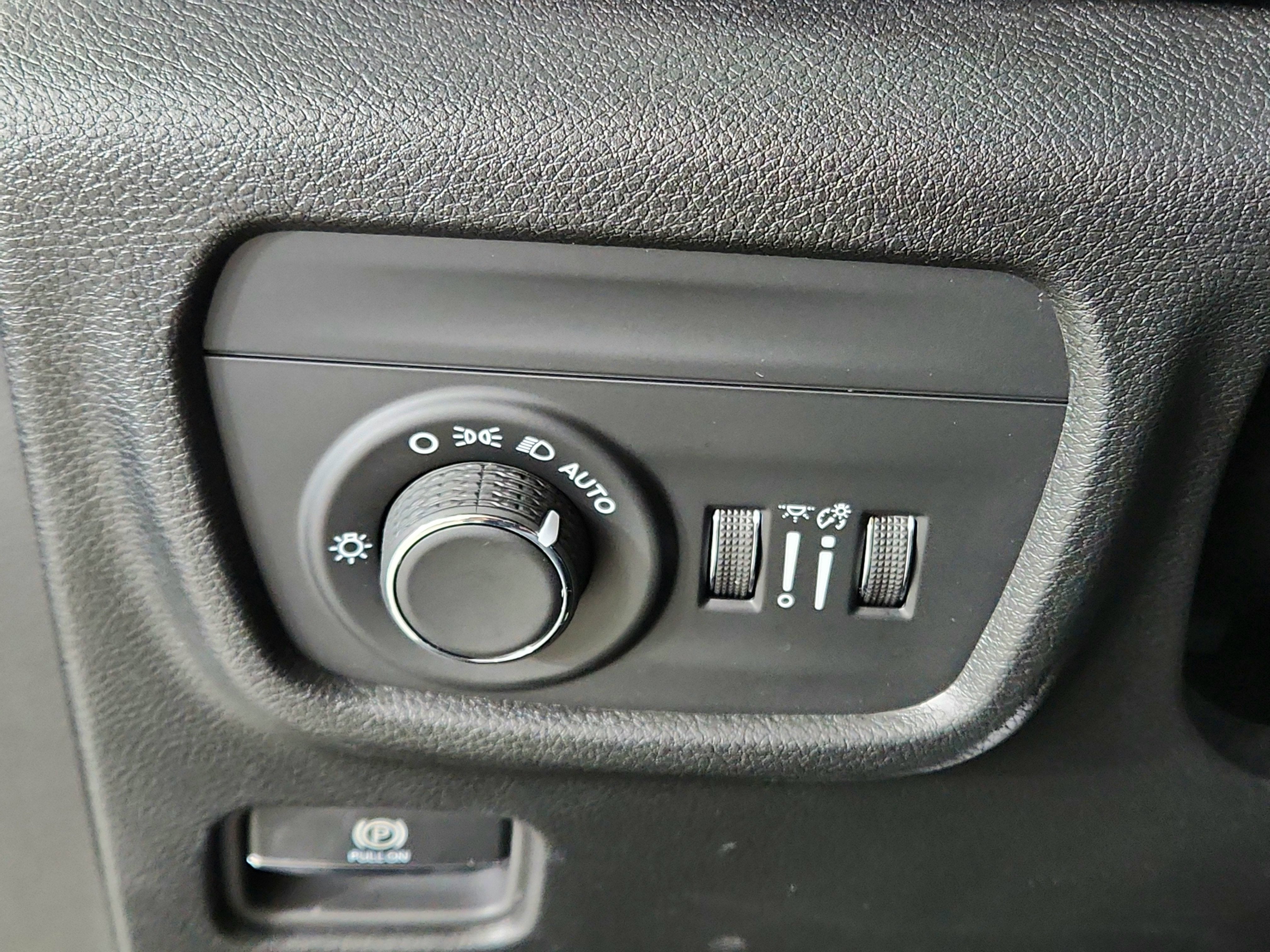 2026 Jeep Grand Cherokee JEEP GRAND CHEROKEE LAREDO 4X4