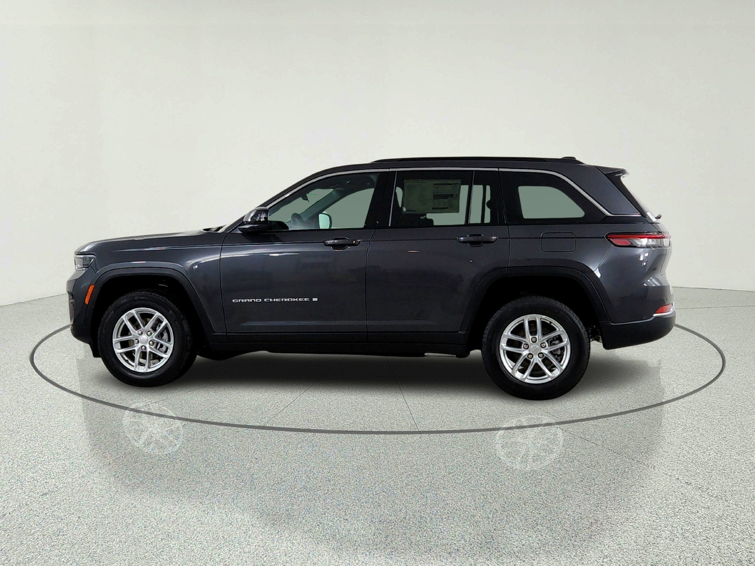 2026 Jeep Grand Cherokee JEEP GRAND CHEROKEE LAREDO 4X4