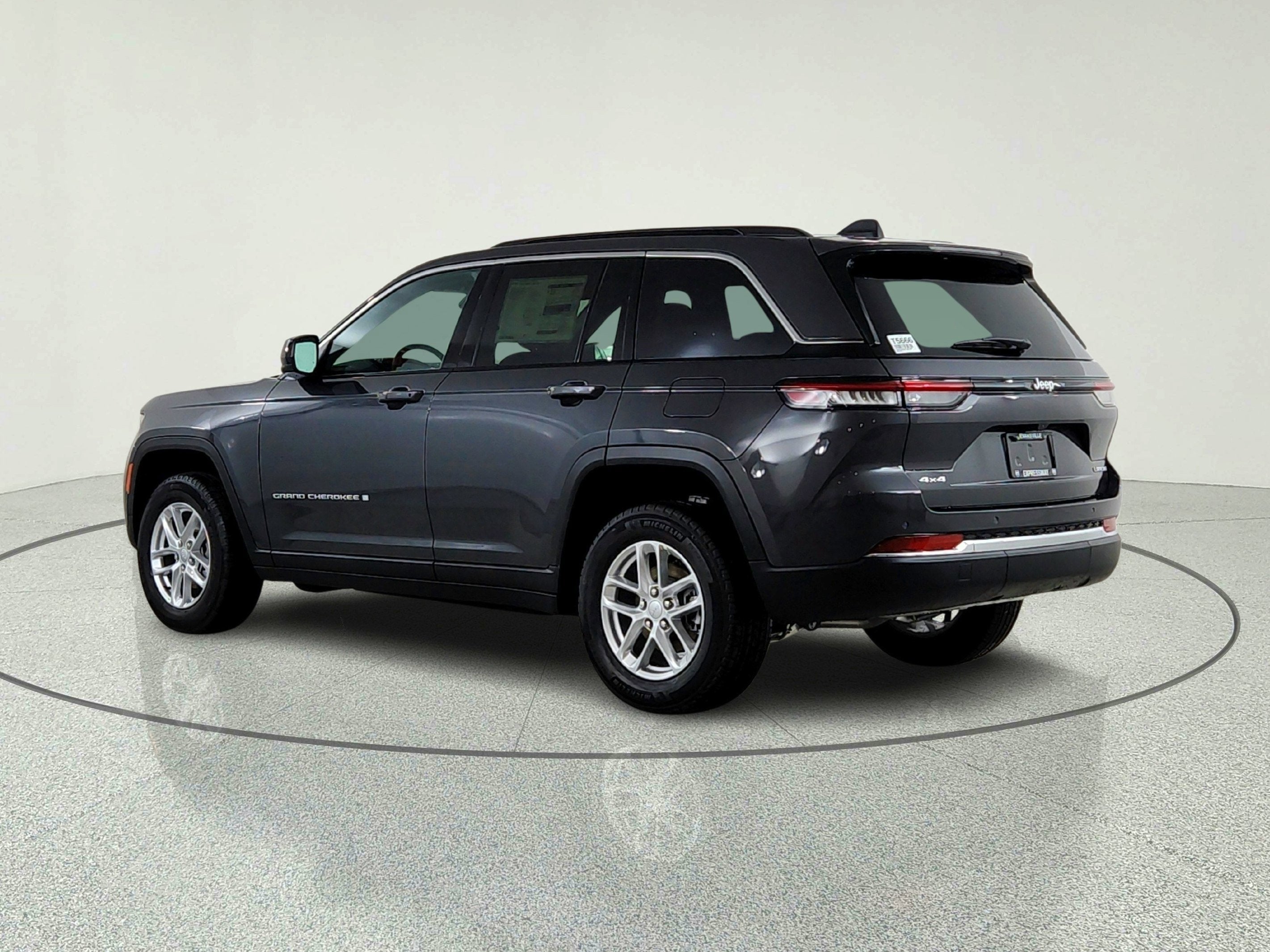 2026 Jeep Grand Cherokee JEEP GRAND CHEROKEE LAREDO 4X4