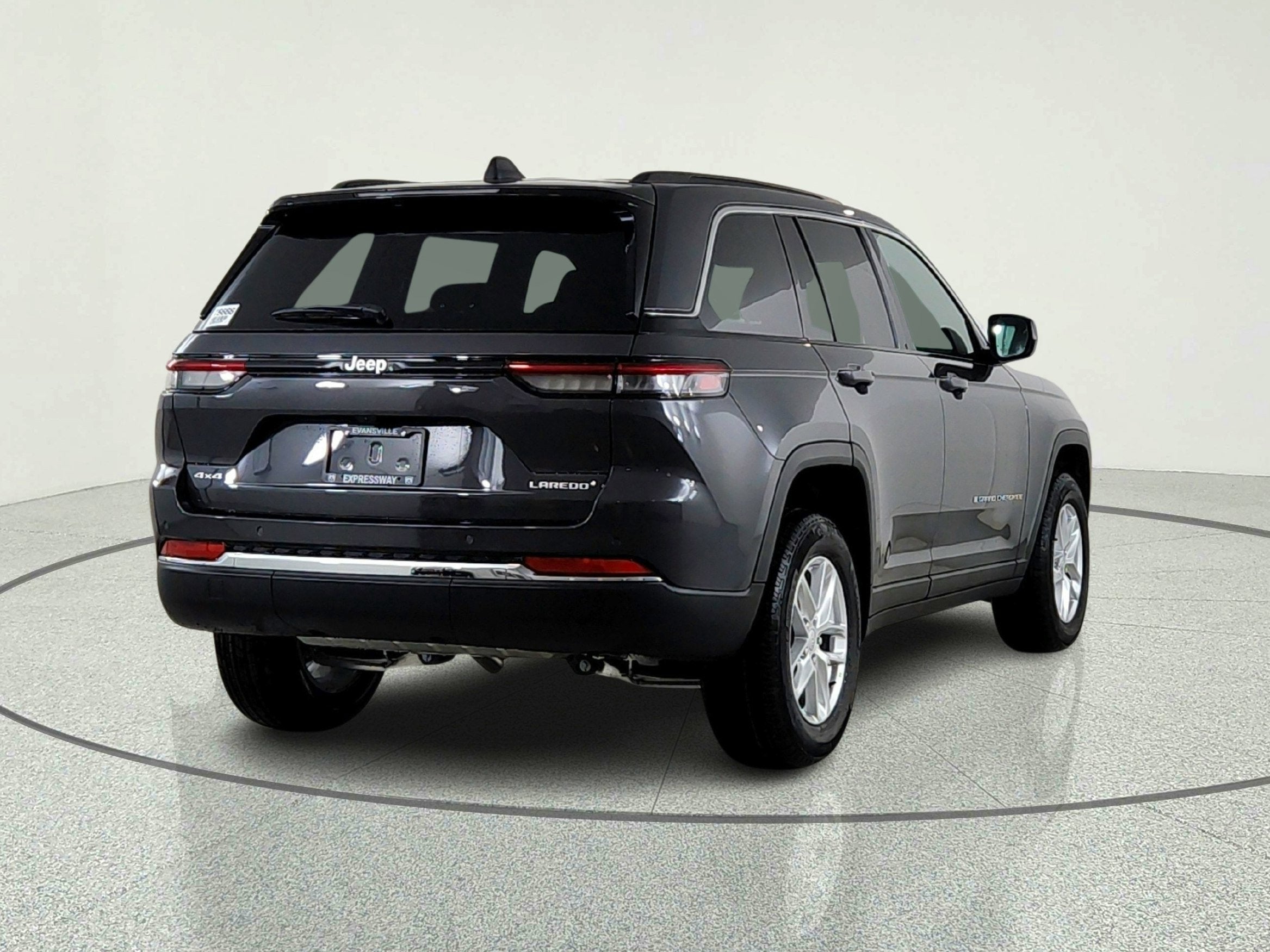 2026 Jeep Grand Cherokee JEEP GRAND CHEROKEE LAREDO 4X4