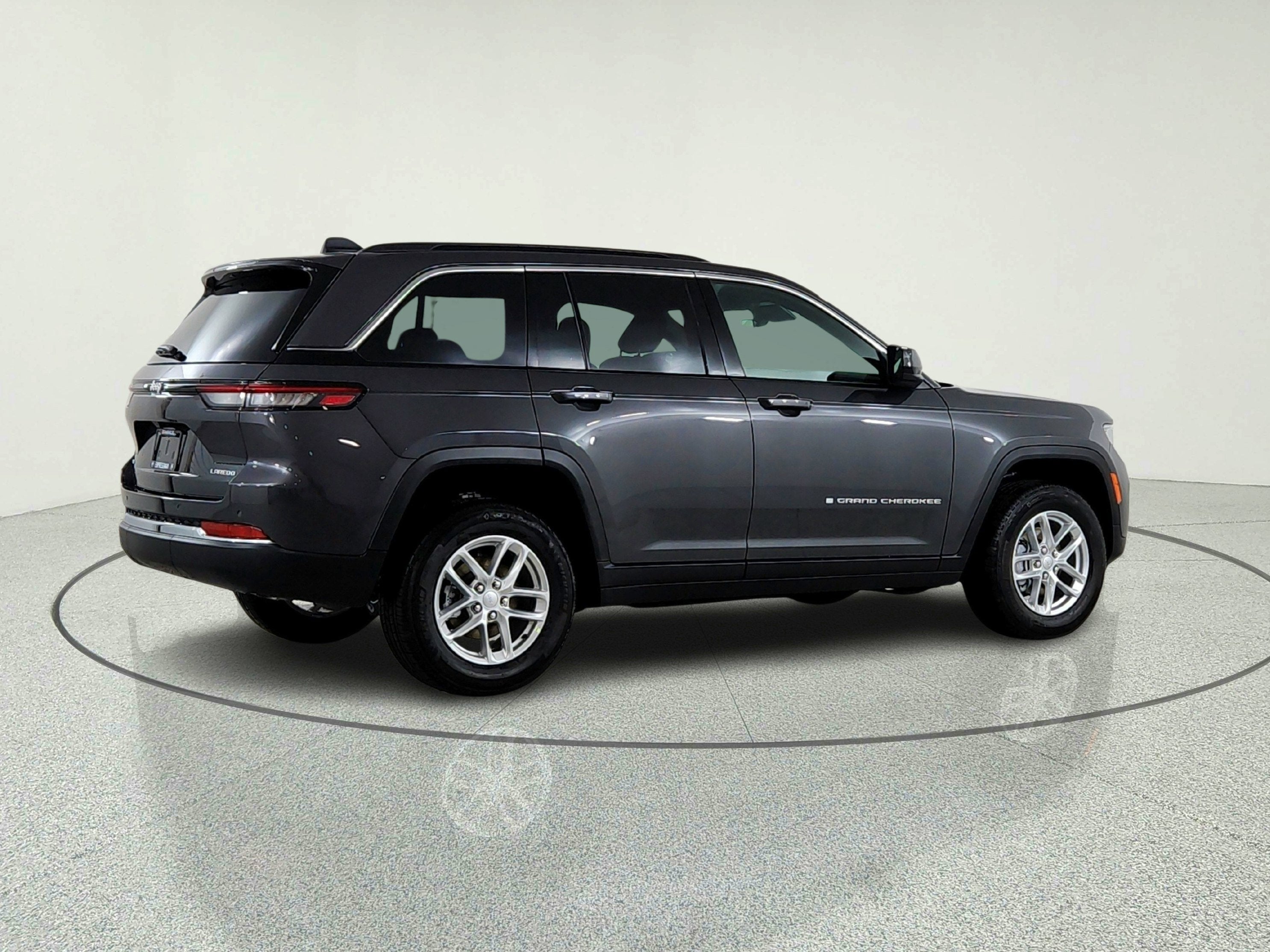 2026 Jeep Grand Cherokee JEEP GRAND CHEROKEE LAREDO 4X4