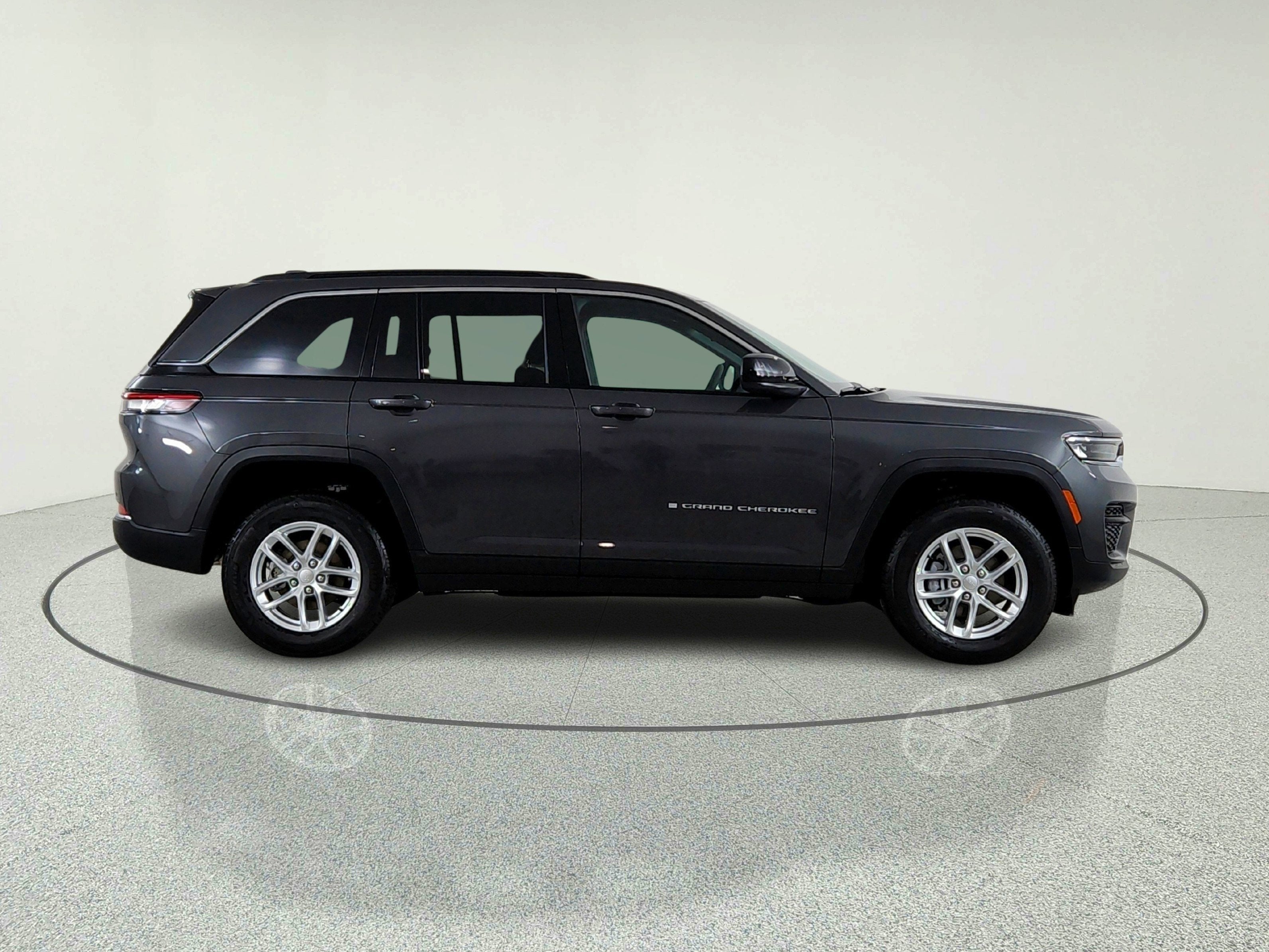 2026 Jeep Grand Cherokee JEEP GRAND CHEROKEE LAREDO 4X4