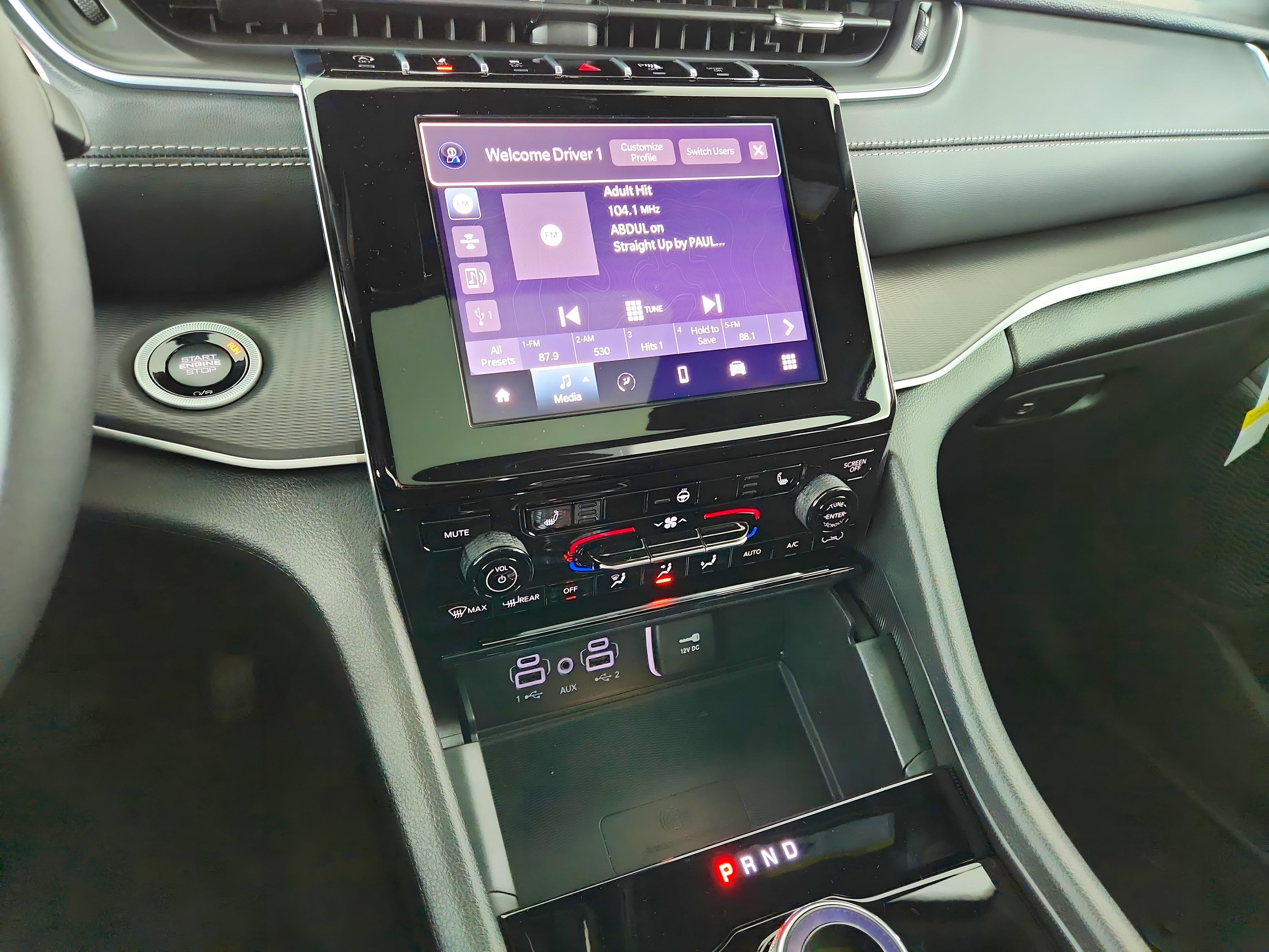 2025 Jeep Grand Cherokee JEEP GRAND CHEROKEE LAREDO 4X4