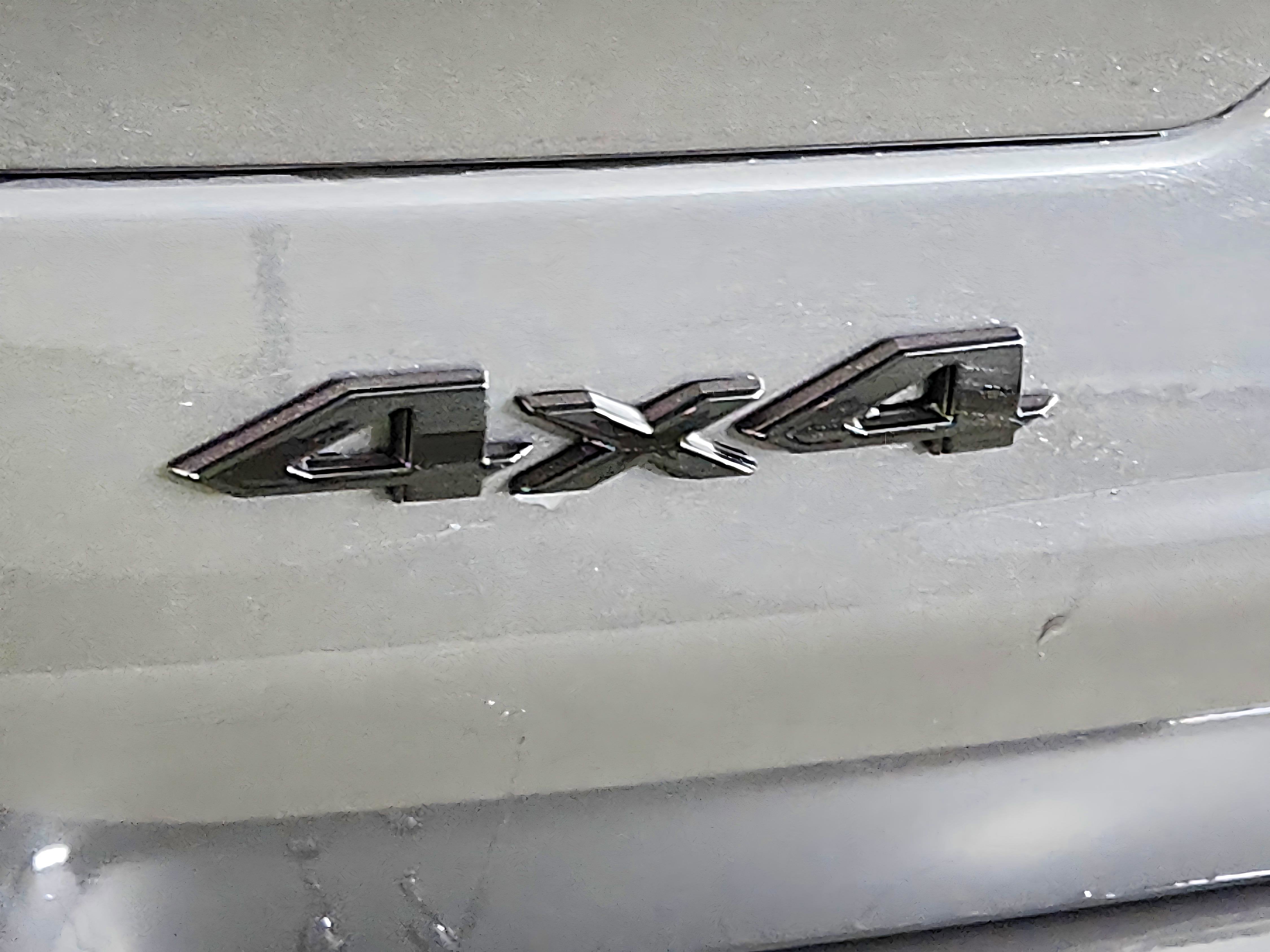 2025 Jeep Grand Cherokee JEEP GRAND CHEROKEE LAREDO 4X4