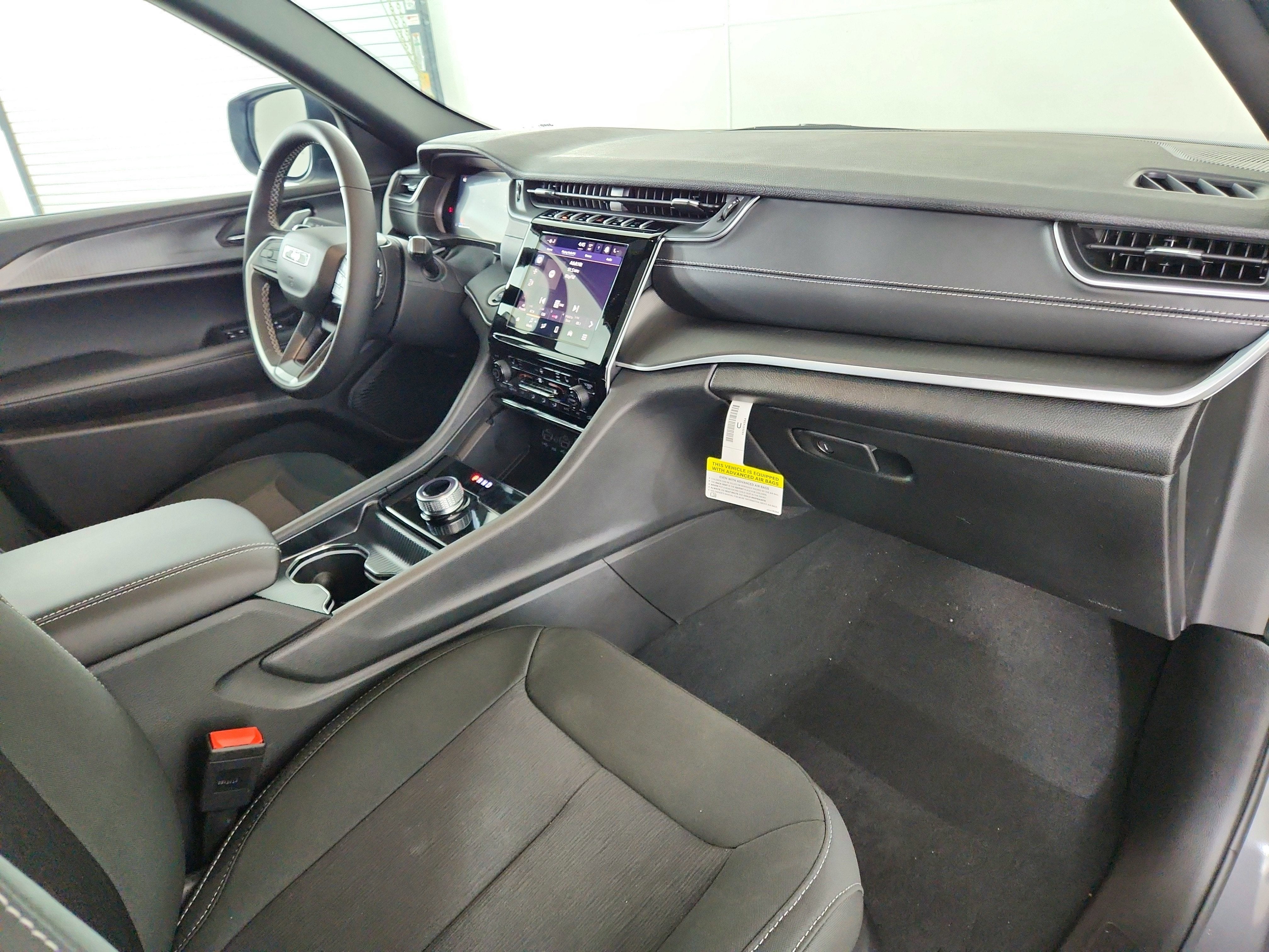 2026 Jeep Grand Cherokee JEEP GRAND CHEROKEE LAREDO 4X4