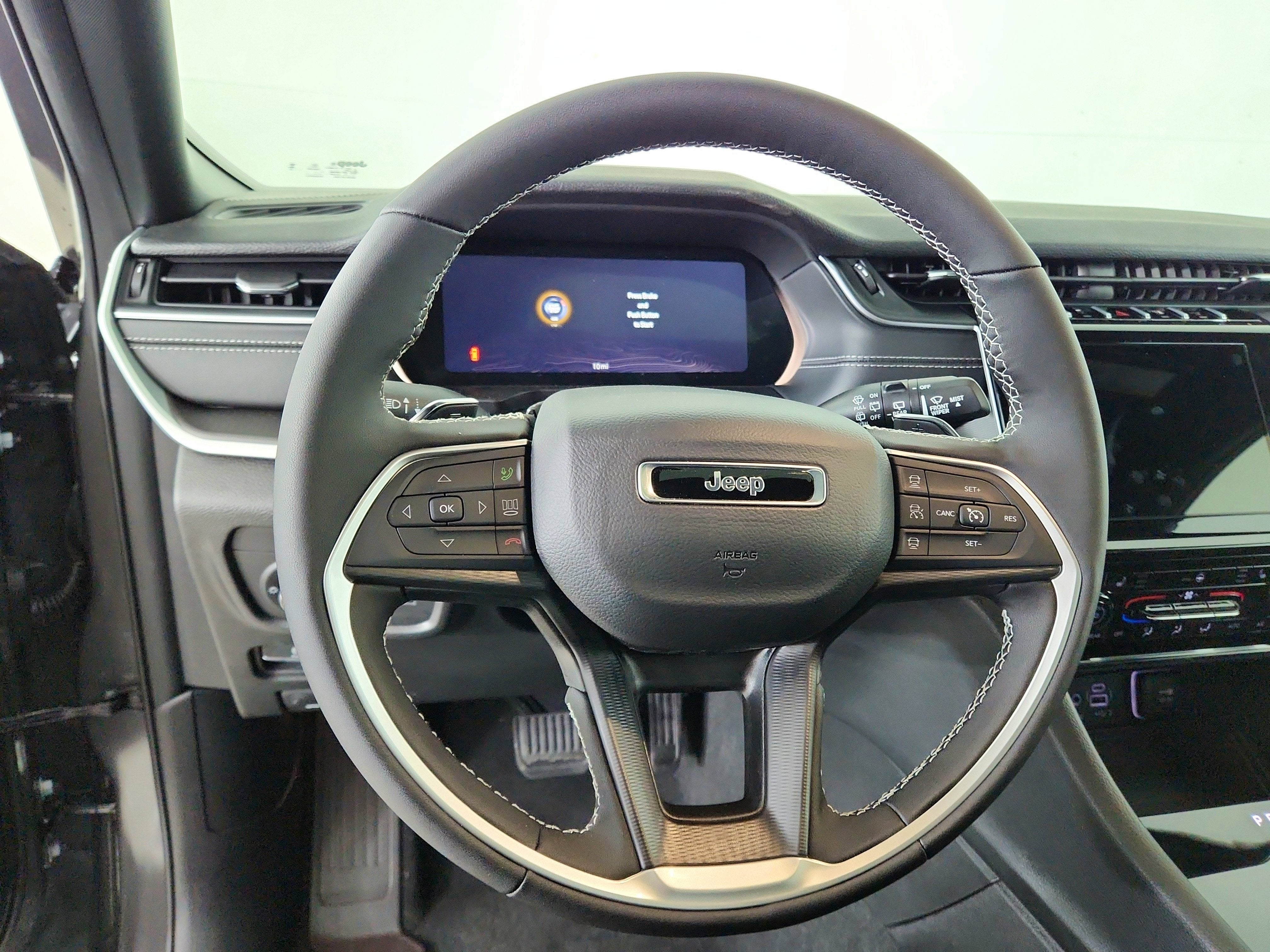 2026 Jeep Grand Cherokee JEEP GRAND CHEROKEE LAREDO 4X4