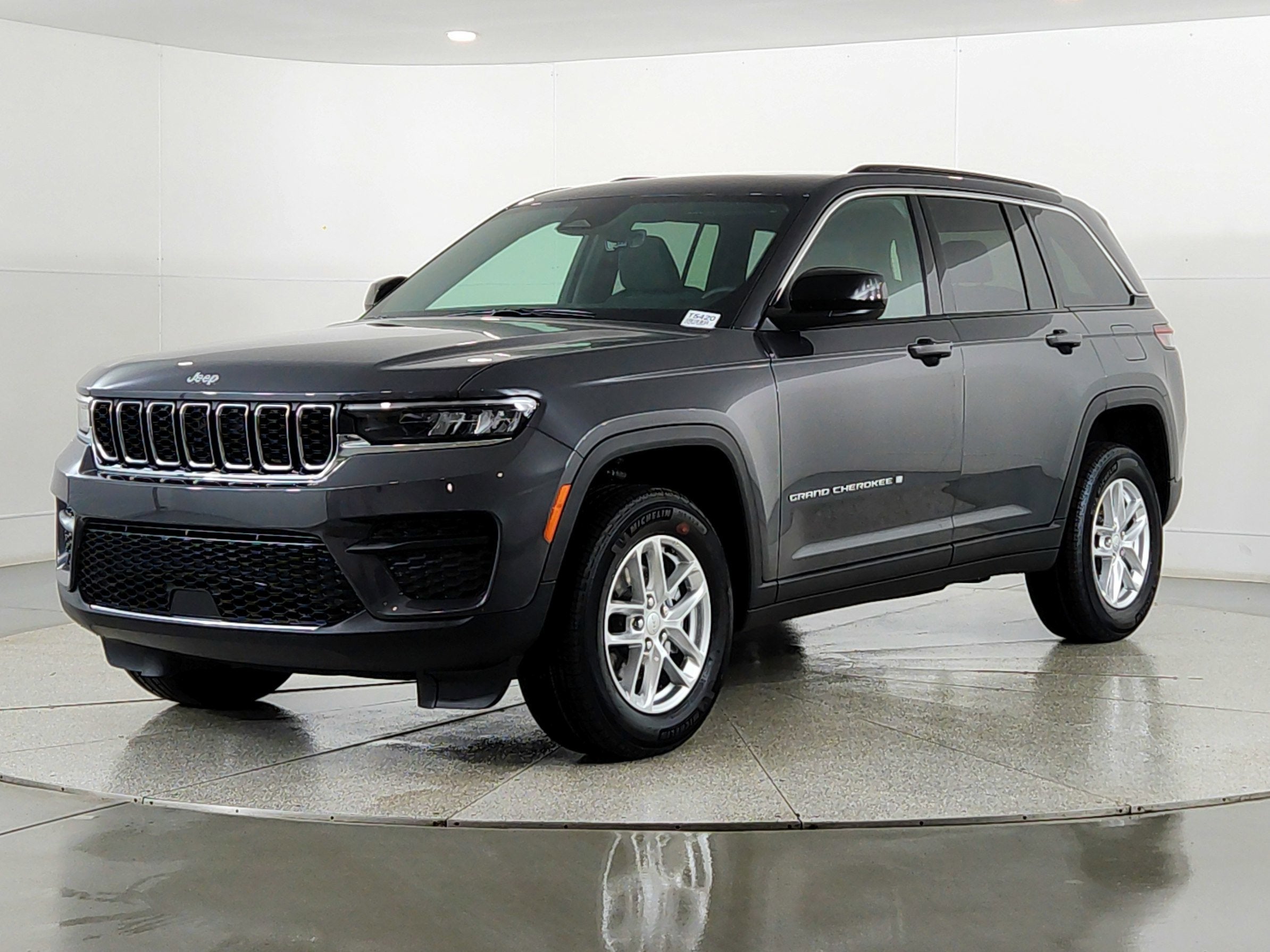 2026 Jeep Grand Cherokee JEEP GRAND CHEROKEE LAREDO 4X4