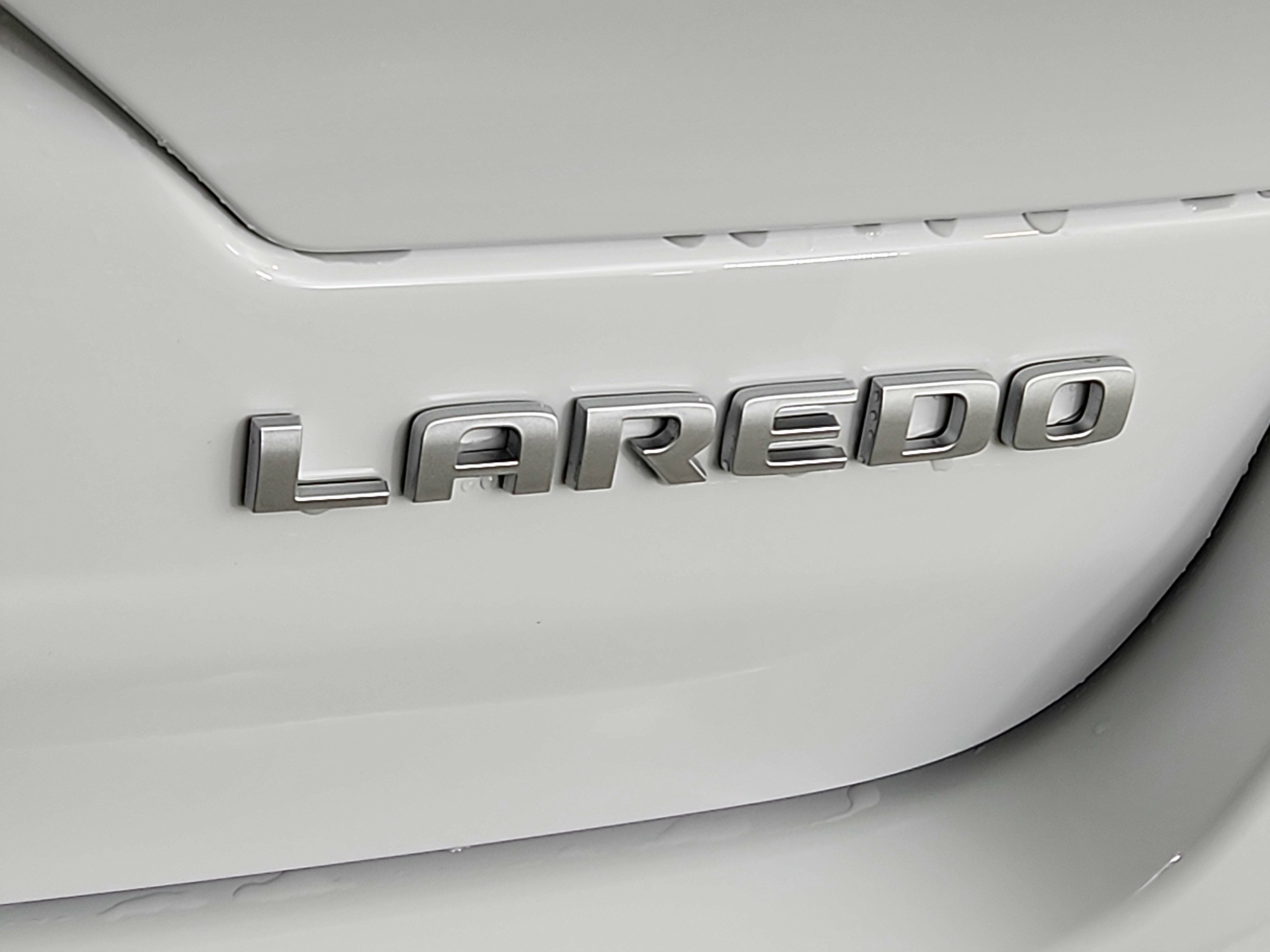 2026 Jeep Grand Cherokee JEEP GRAND CHEROKEE LAREDO 4X4