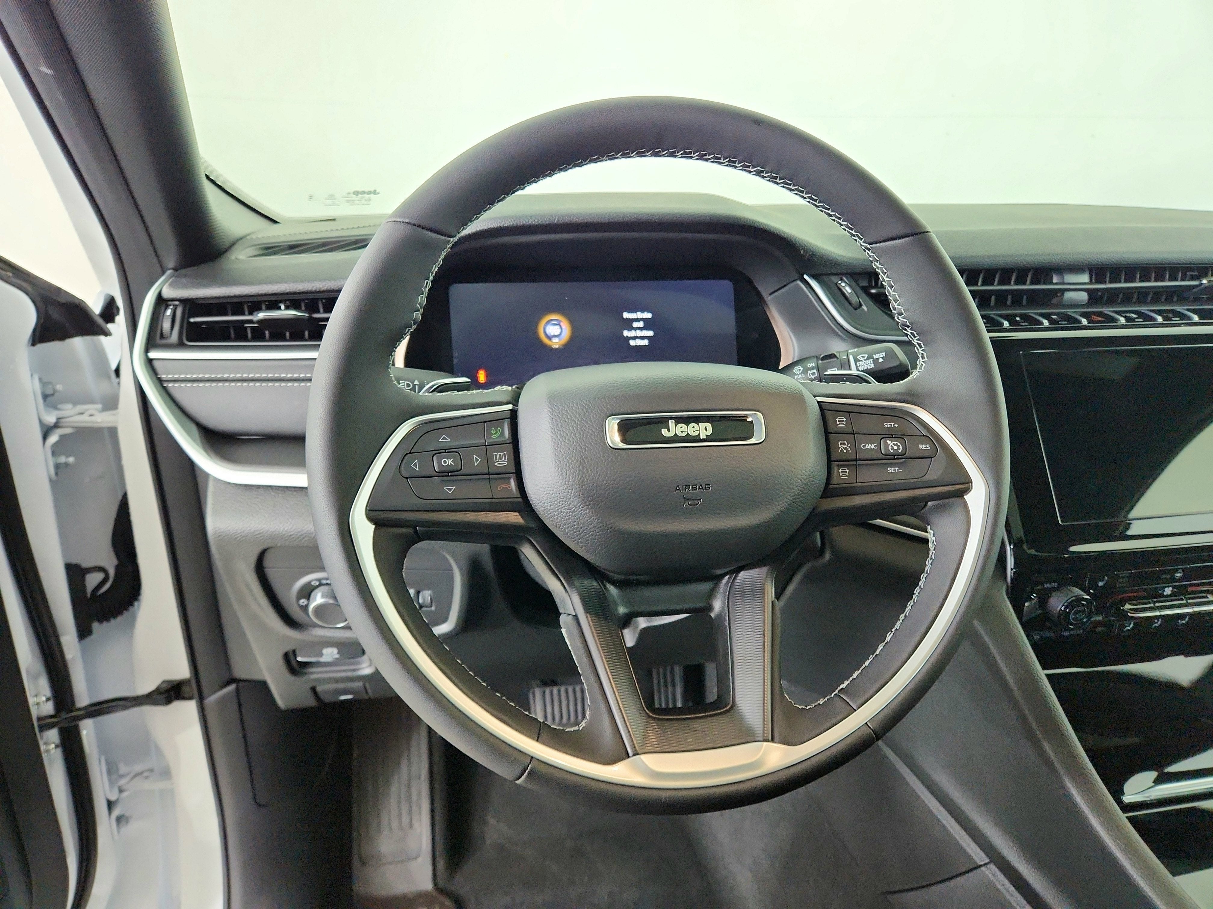 2026 Jeep Grand Cherokee JEEP GRAND CHEROKEE LAREDO 4X4