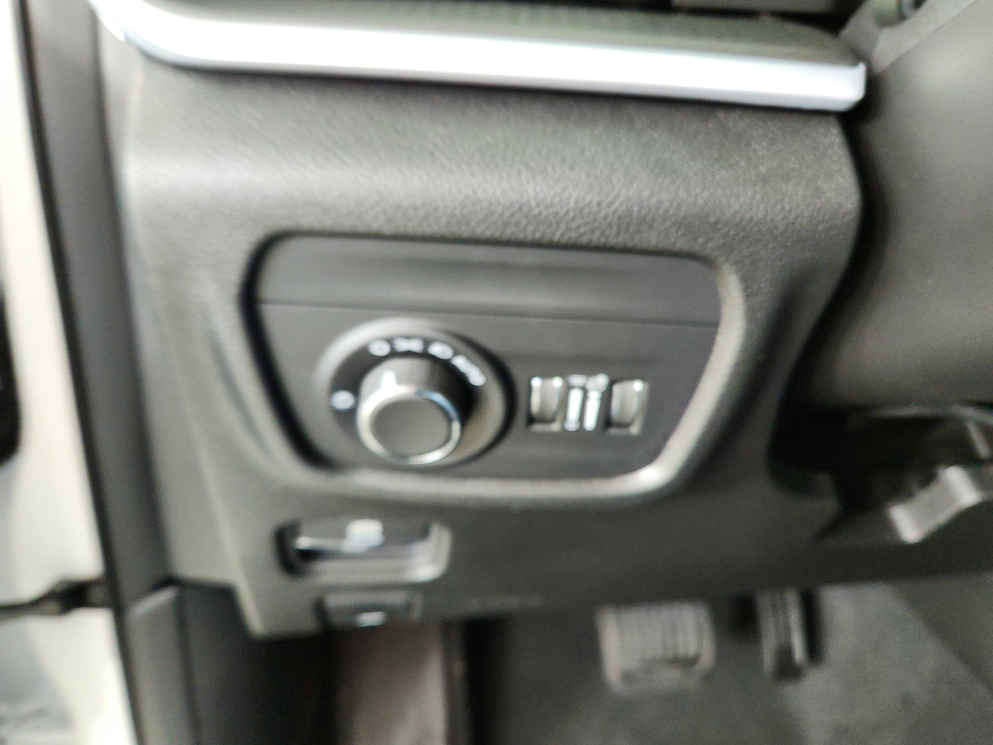 2026 Jeep Grand Cherokee JEEP GRAND CHEROKEE LAREDO 4X4