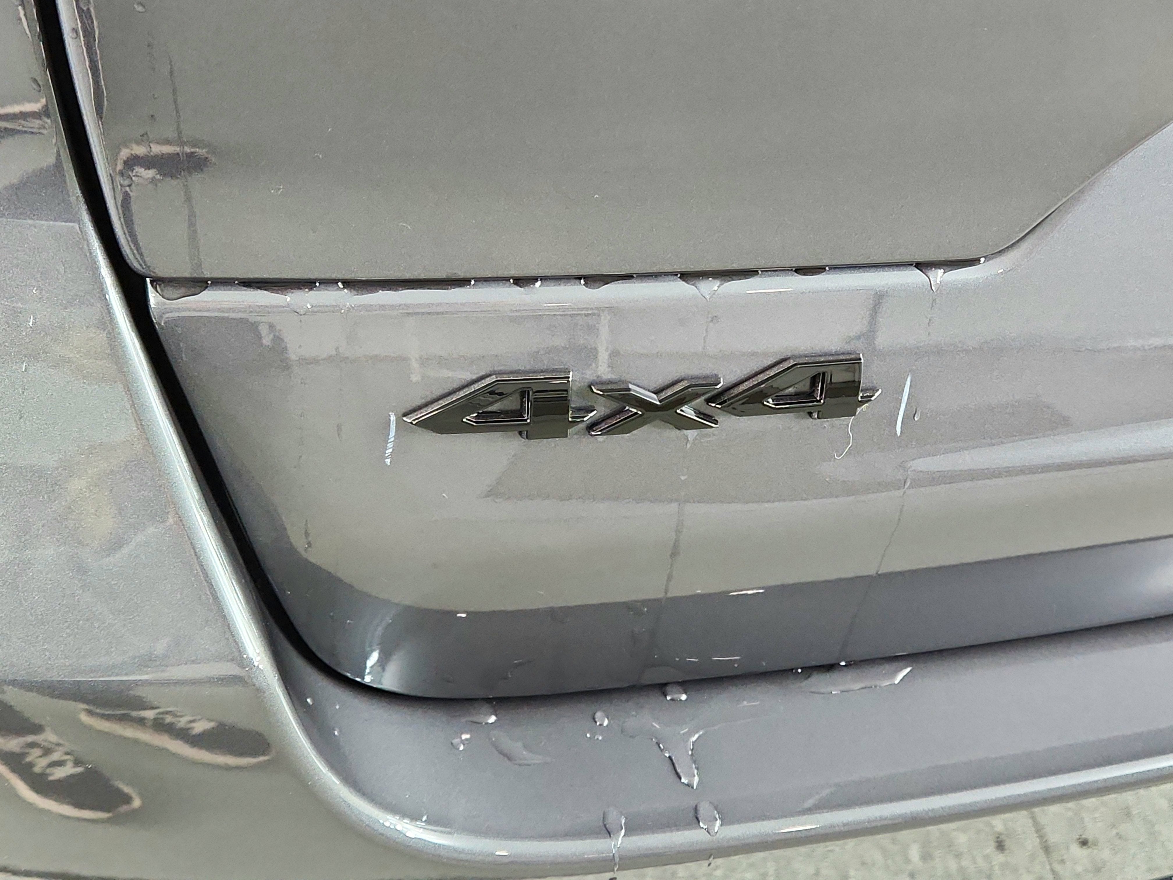 2025 Jeep Grand Cherokee JEEP GRAND CHEROKEE LAREDO 4X4