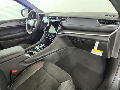 2025 Jeep Grand Cherokee JEEP GRAND CHEROKEE LAREDO 4X4