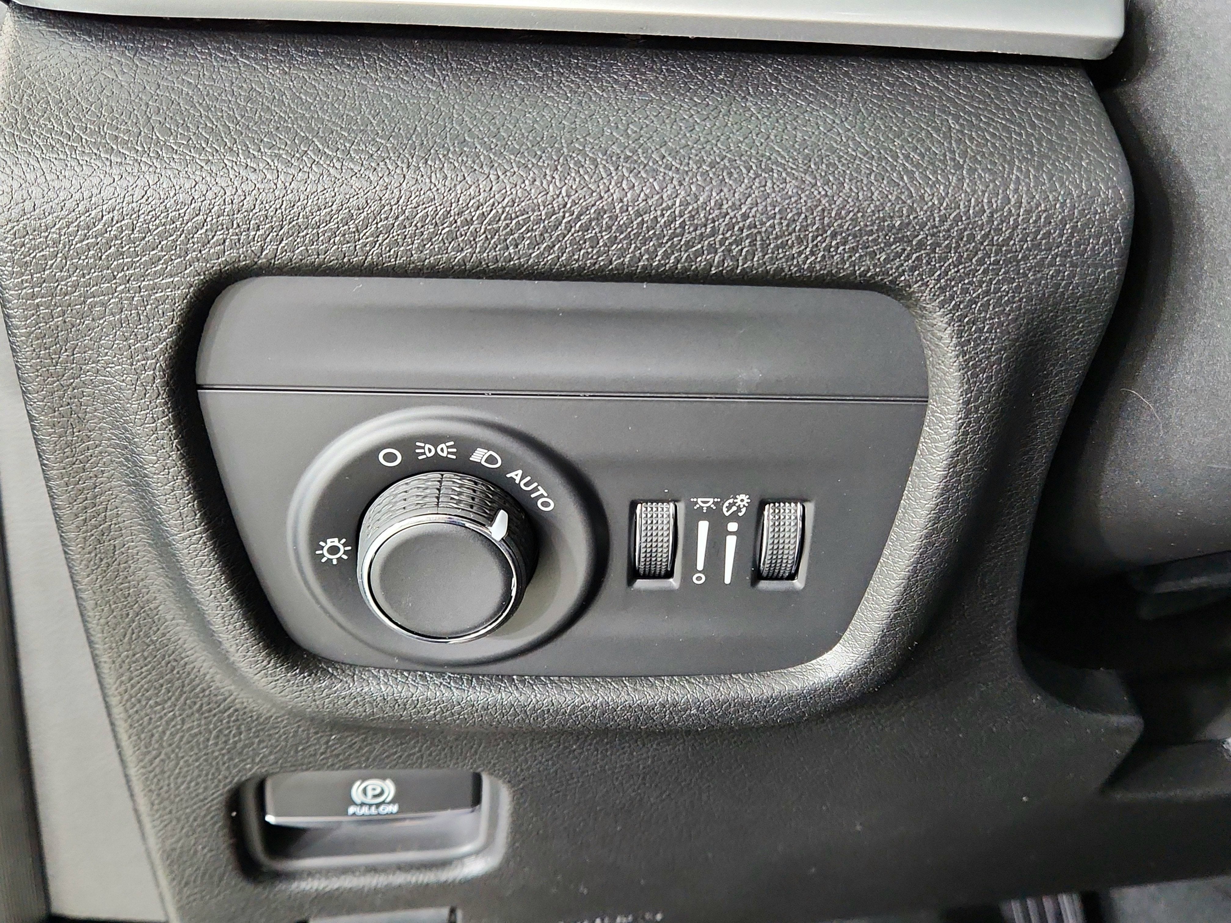 2025 Jeep Grand Cherokee JEEP GRAND CHEROKEE LAREDO 4X4