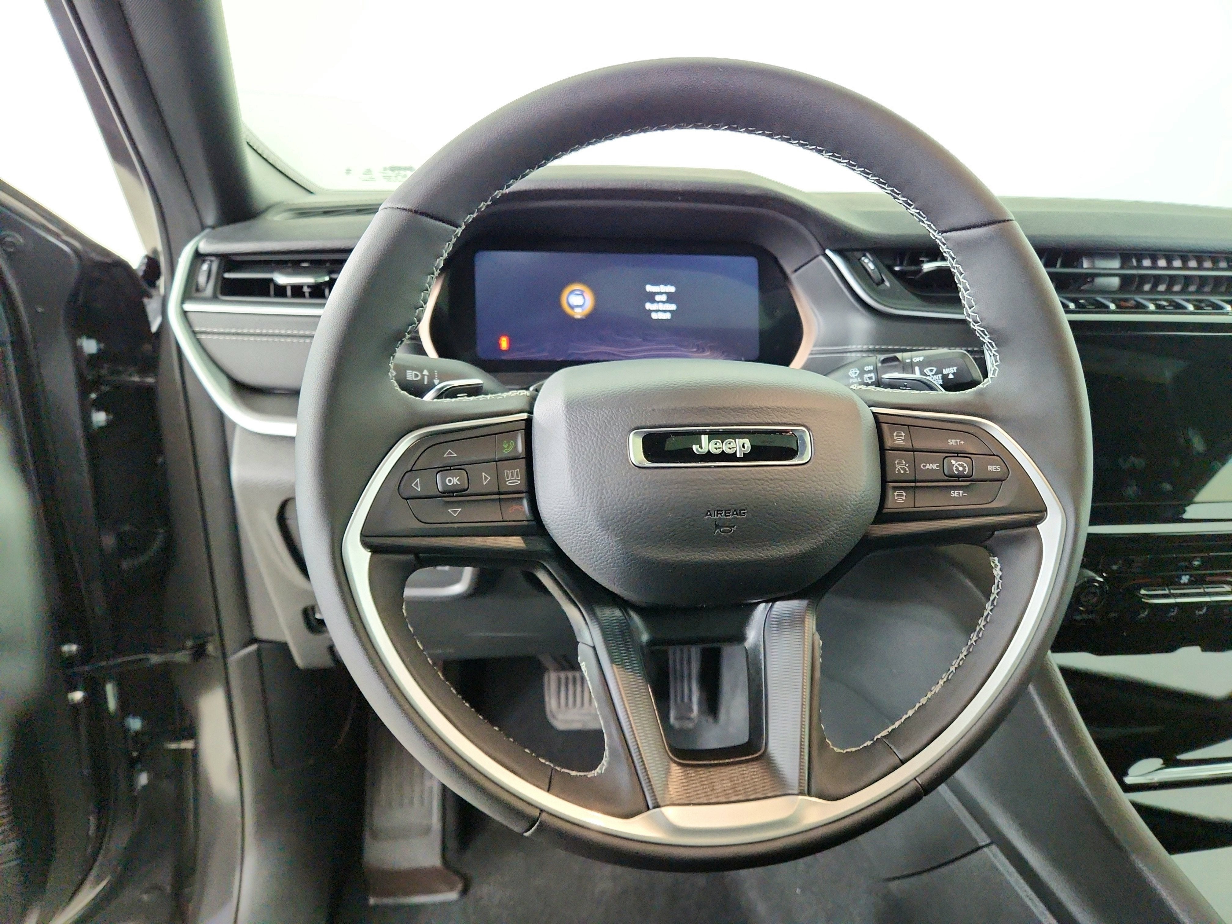 2026 Jeep Grand Cherokee JEEP GRAND CHEROKEE LAREDO 4X4