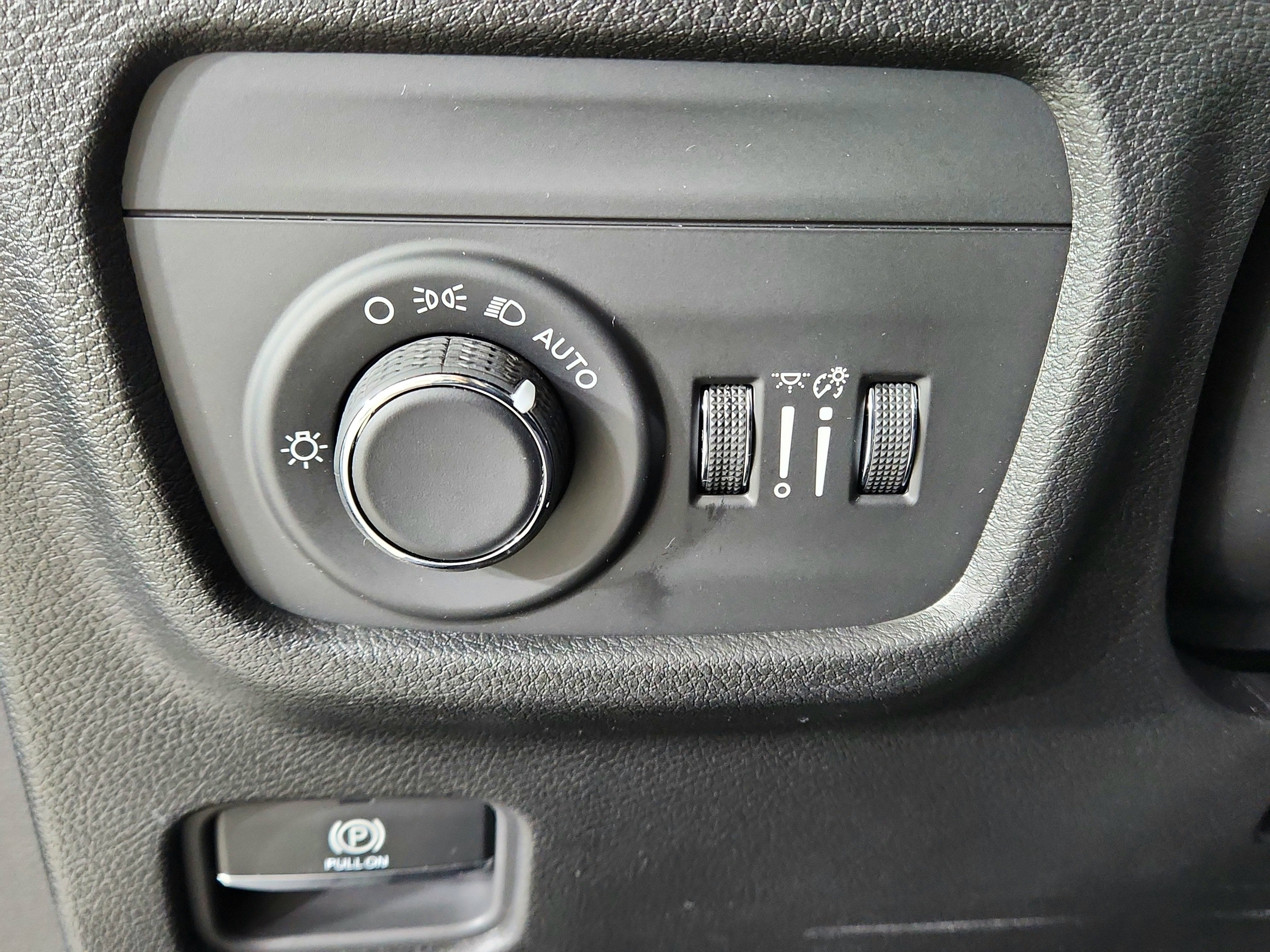 2026 Jeep Grand Cherokee JEEP GRAND CHEROKEE LAREDO 4X4