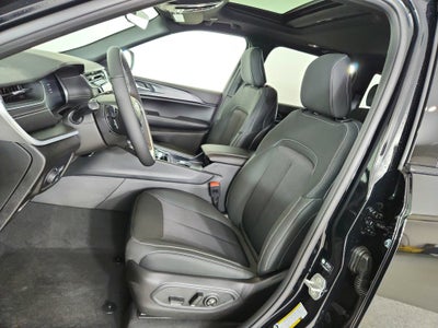 2026 Jeep Grand Cherokee JEEP GRAND CHEROKEE LAREDO 4X4