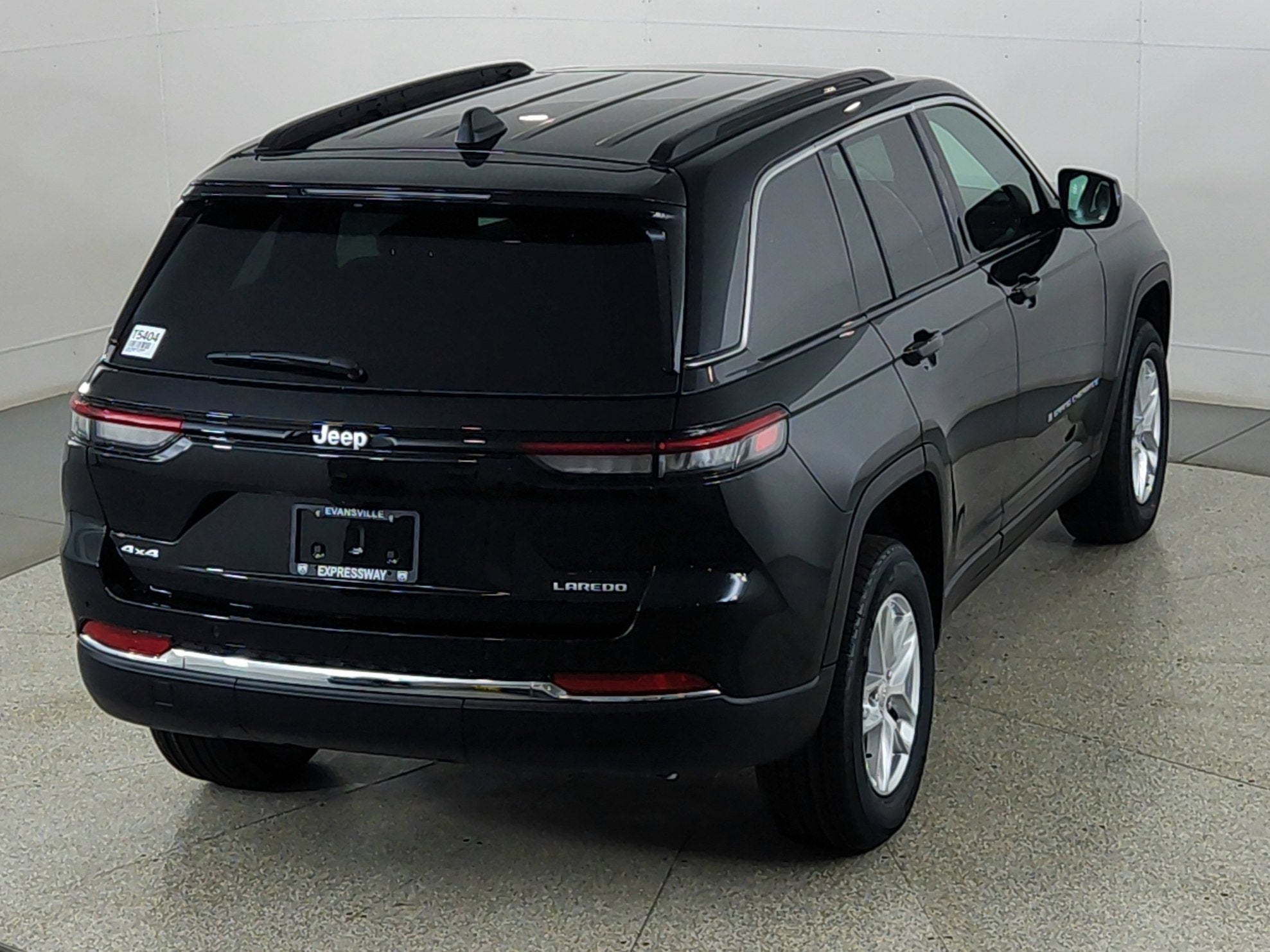 2026 Jeep Grand Cherokee JEEP GRAND CHEROKEE LAREDO 4X4