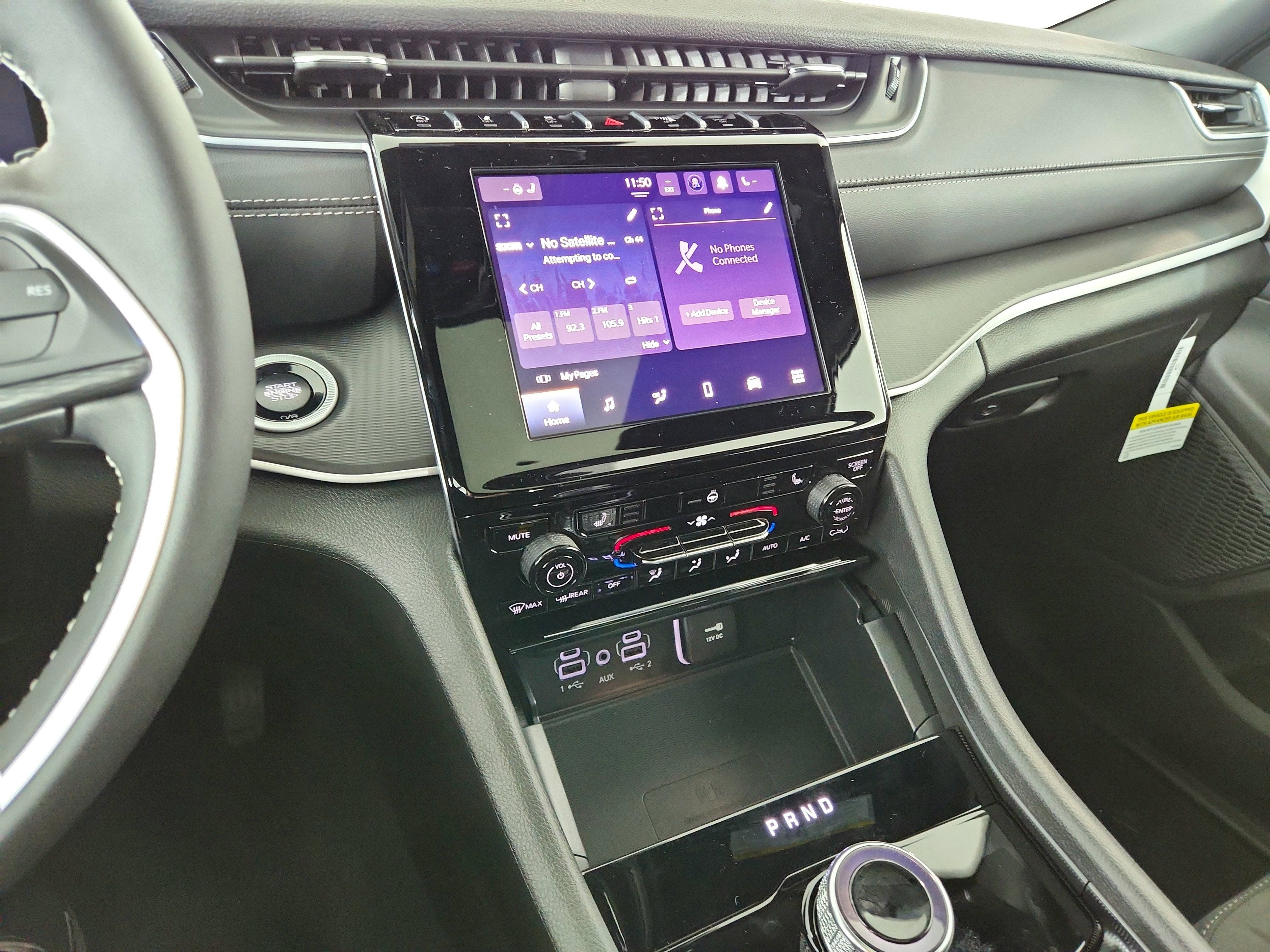 2025 Jeep Grand Cherokee JEEP GRAND CHEROKEE LAREDO 4X4